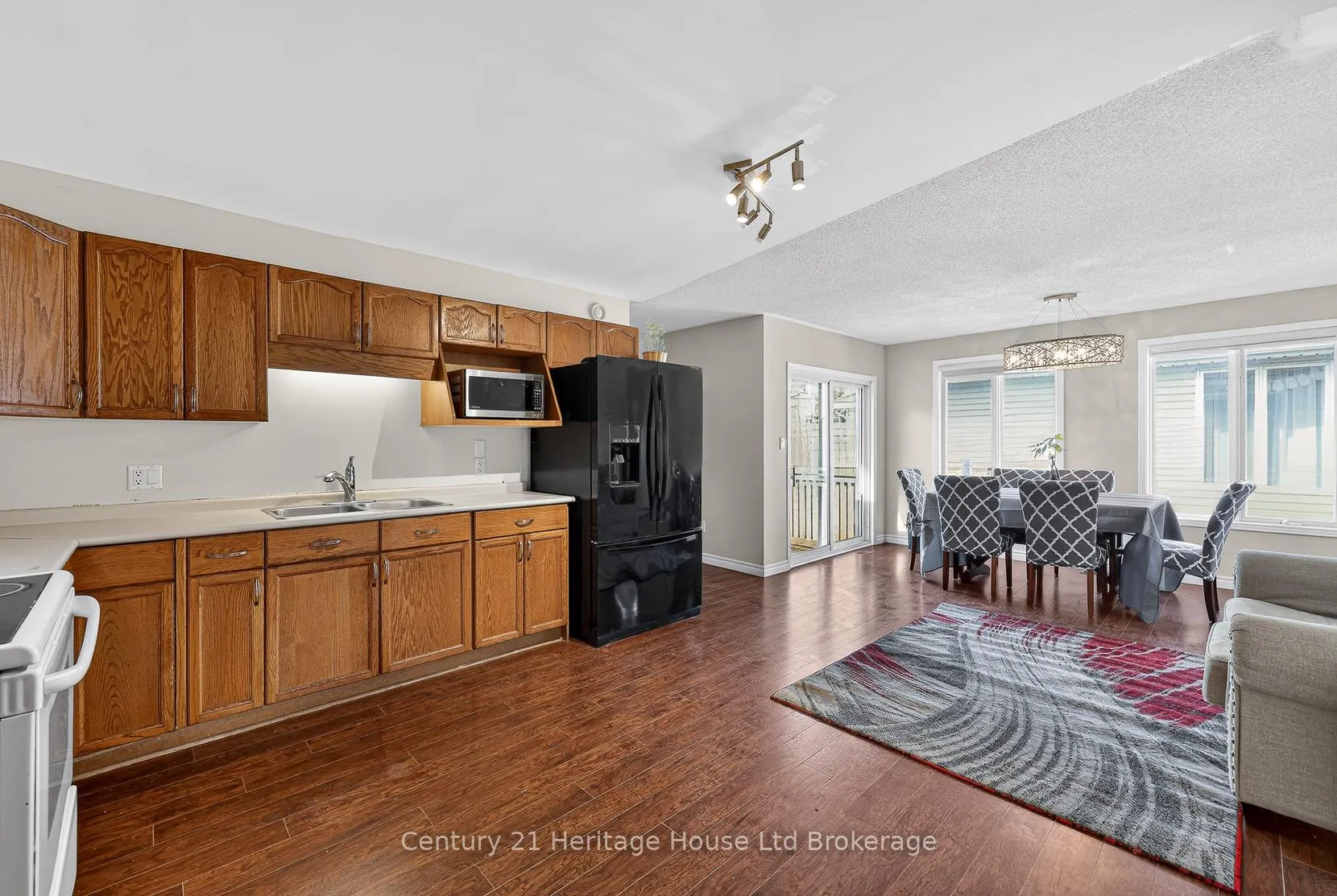 Photo 9 of 42 Eleanor Street, West Perth, Mitchell — HOMEH