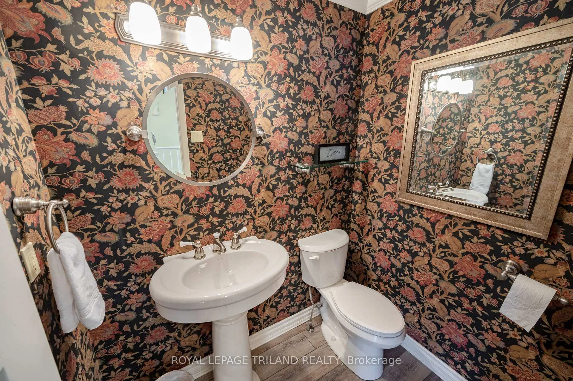 Photo 8 of Unit 1, 70 Glenroy Road, London, South T — HOMEH