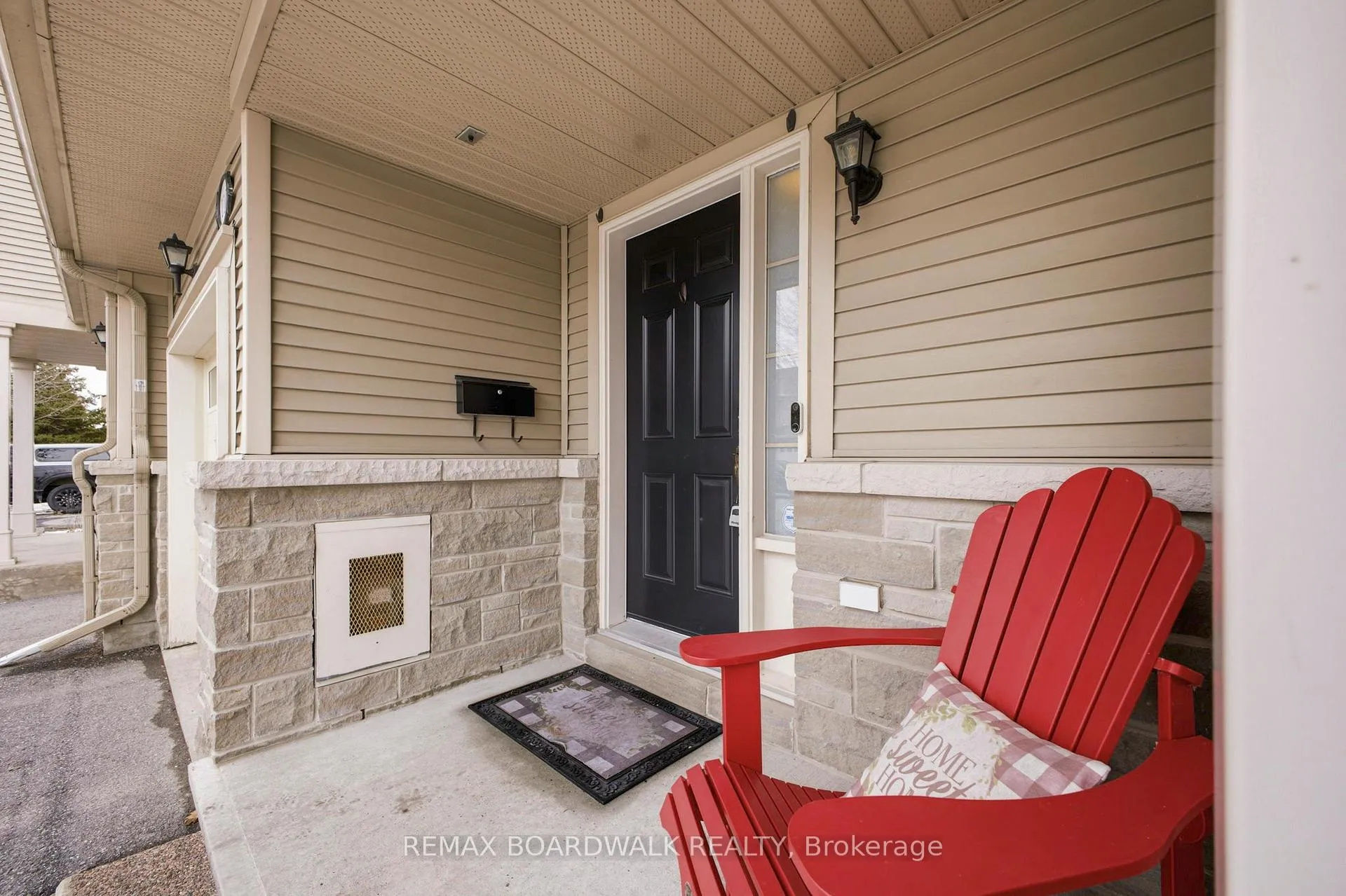 Photo 2 of 110 Prem Circle, Ottawa, Barrhaven - Cedargrove/Fraserdale — HOMEH