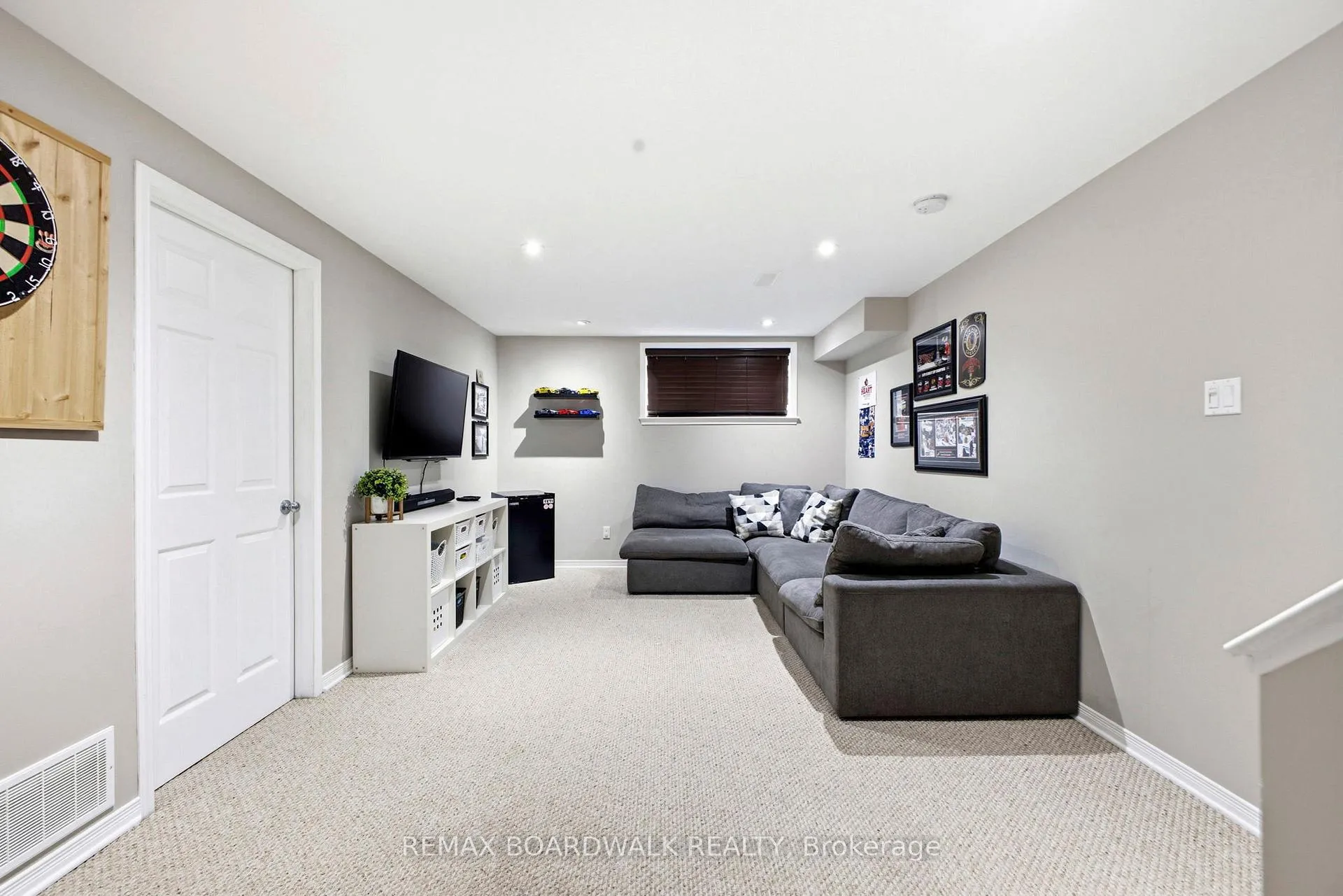 Photo 20 of 110 Prem Circle, Ottawa, Barrhaven - Cedargrove/Fraserdale — HOMEH