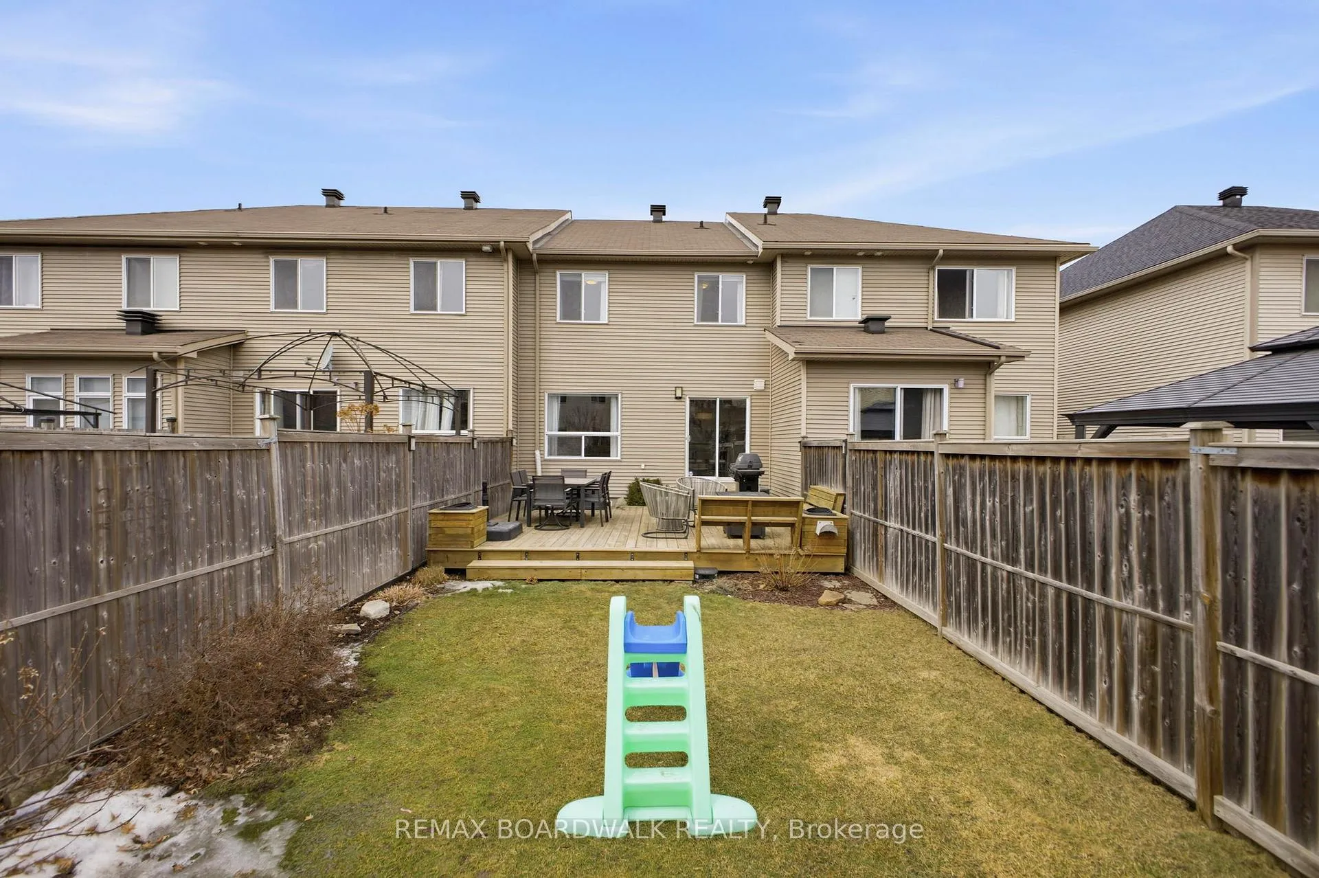 Photo 25 of 110 Prem Circle, Ottawa, Barrhaven - Cedargrove/Fraserdale — HOMEH