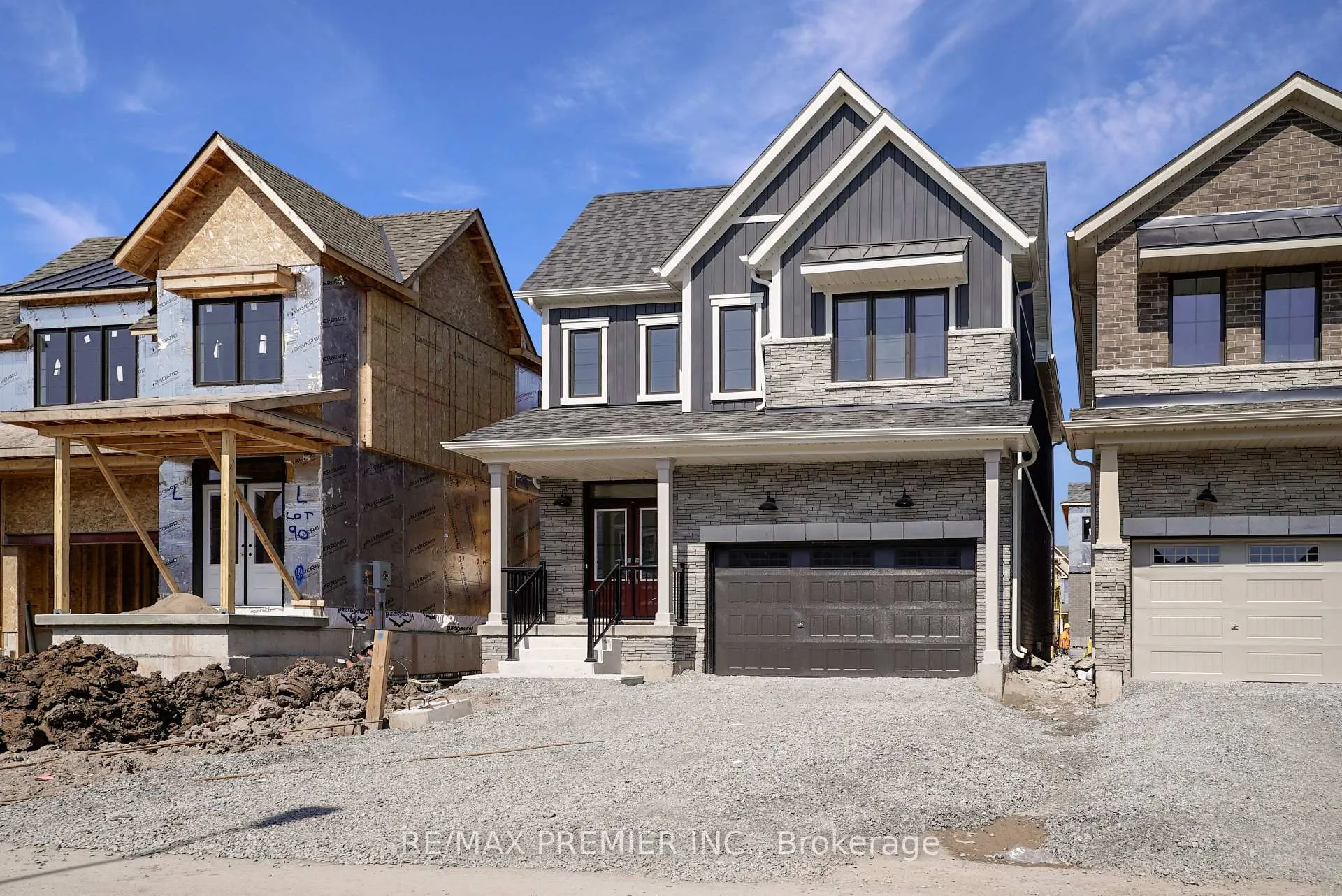 Photo 1 of 28 Downriver Drive, Welland, Dain City — HOMEH