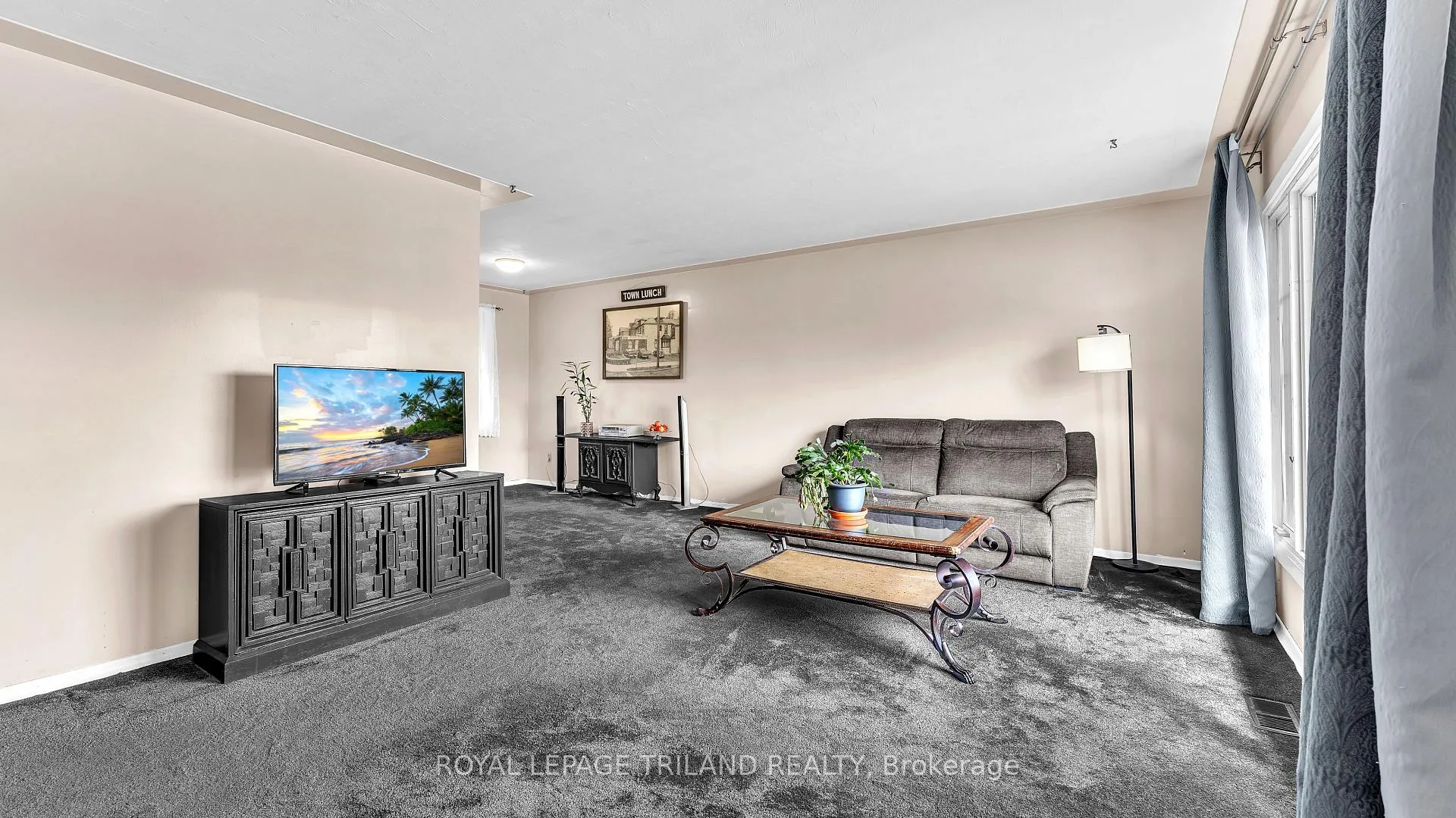 Photo 5 of 1211 Sorrel Road, London, East D — HOMEH