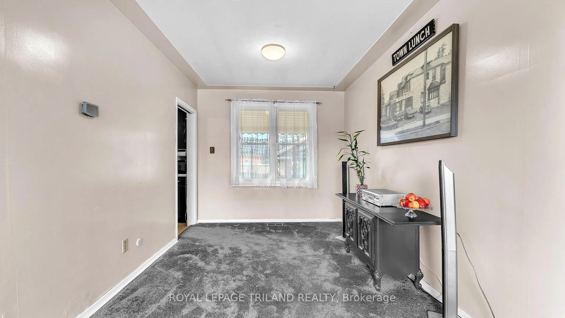 Photo 6 of 1211 Sorrel Road, London, East D — HOMEH