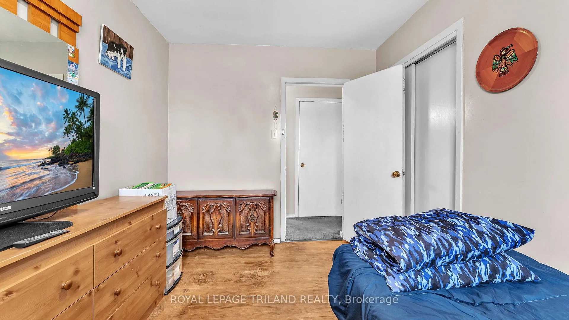 Photo 9 of 1211 Sorrel Road, London, East D — HOMEH
