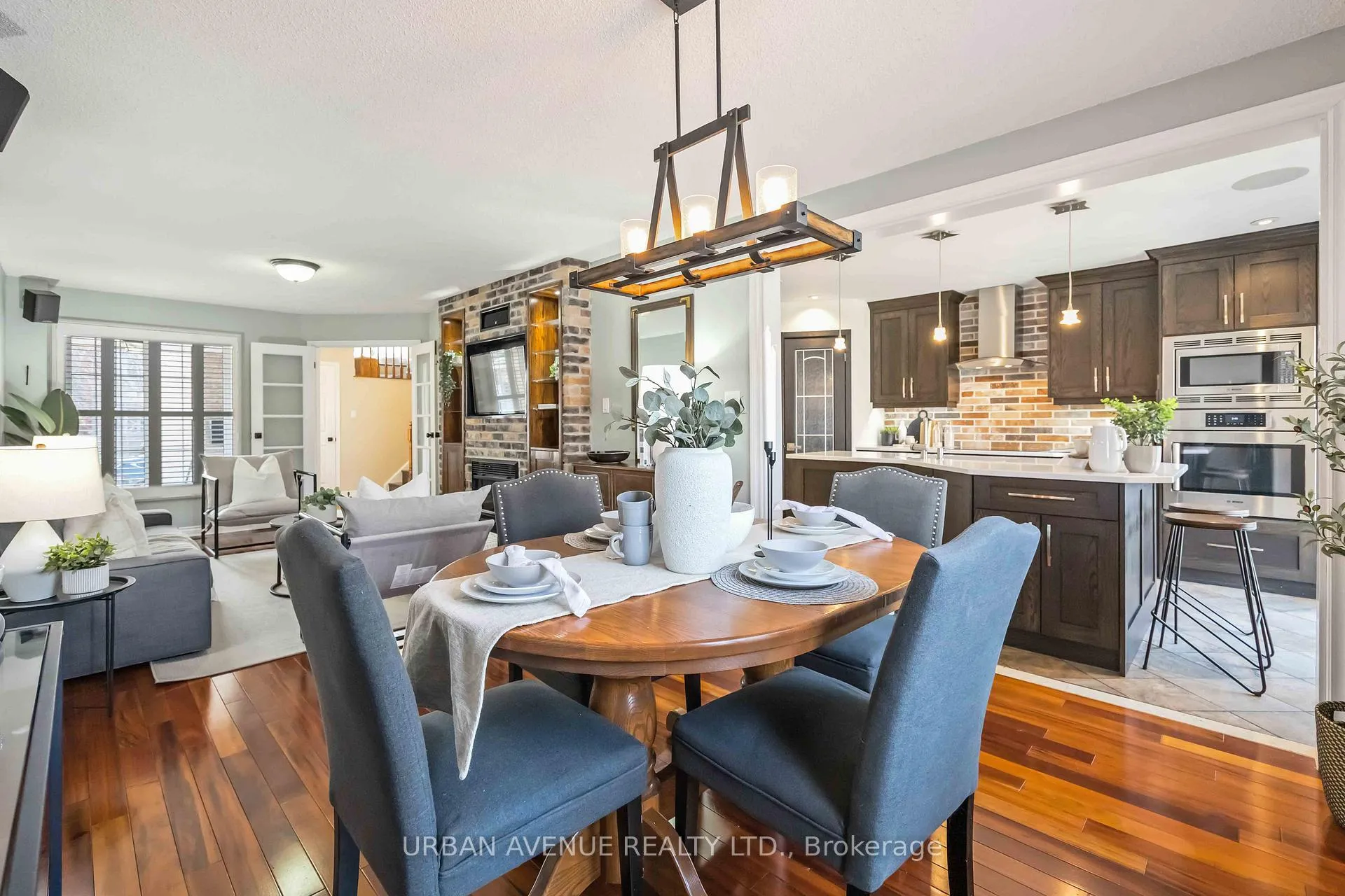 Photo 10 of 711 Cowan Circle, Pickering, Rosebank — HOMEH