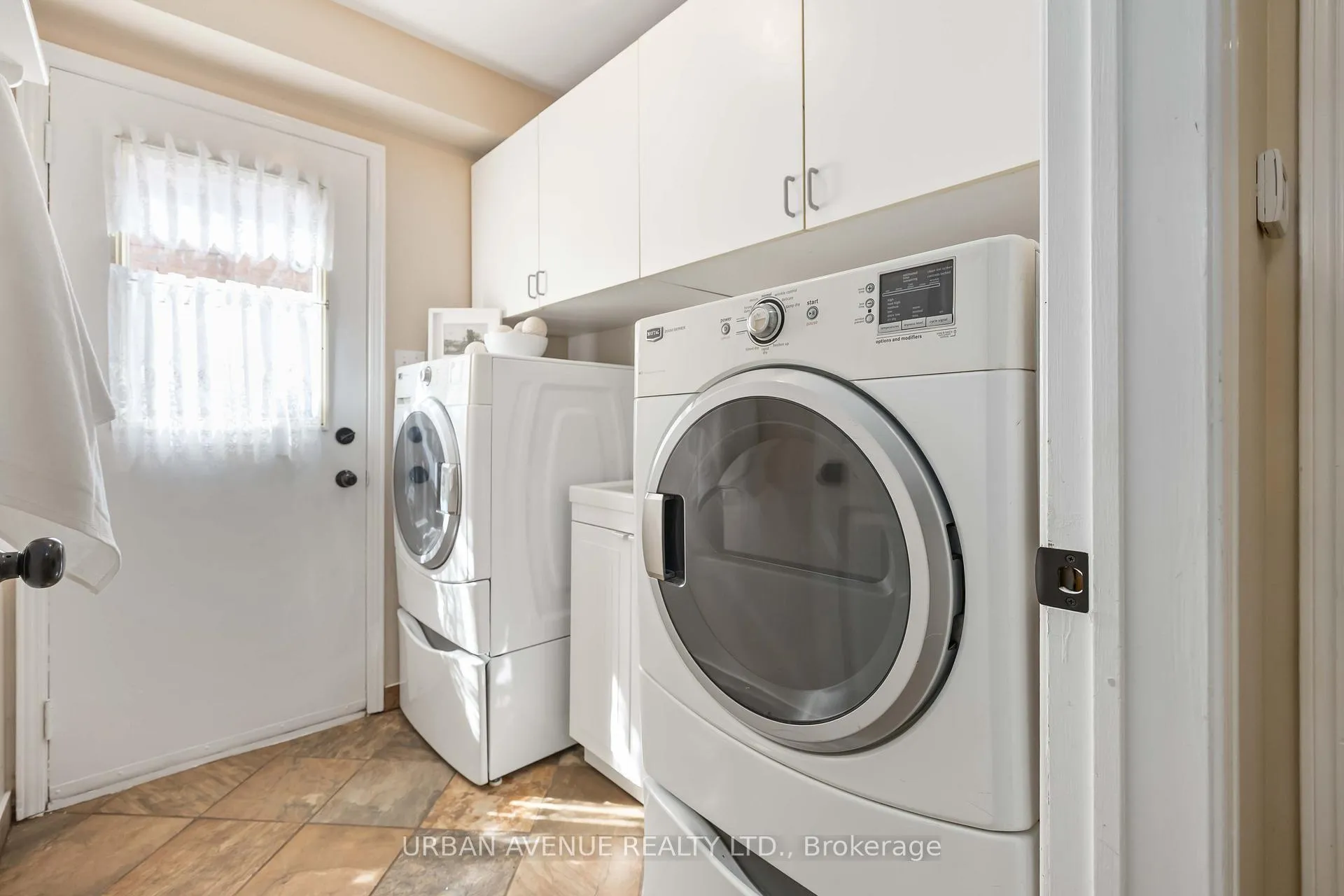 Photo 20 of 711 Cowan Circle, Pickering, Rosebank — HOMEH