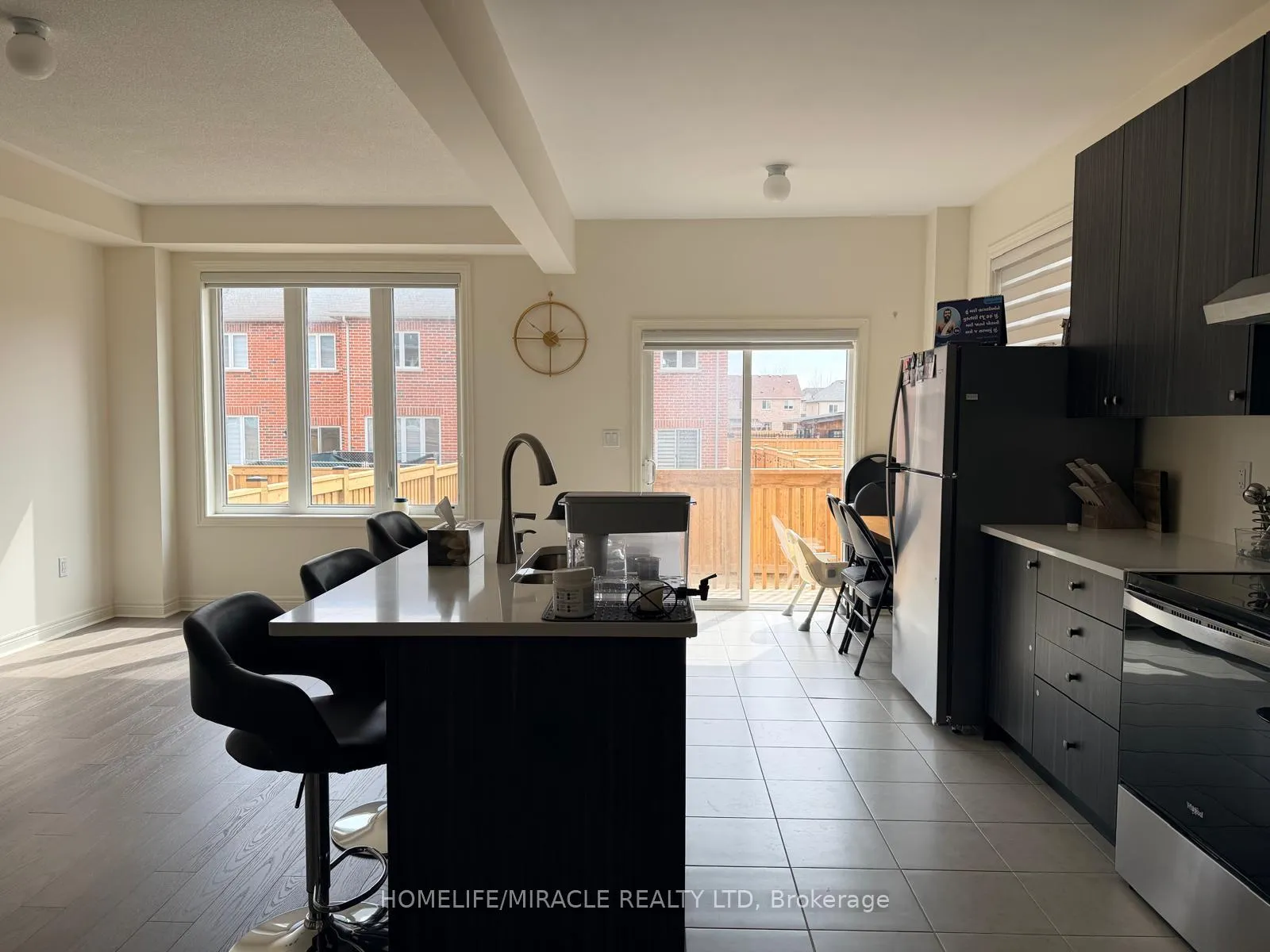 Photo 3 of 1218 Jim Brewster Circle, Oshawa, Windfields — HOMEH