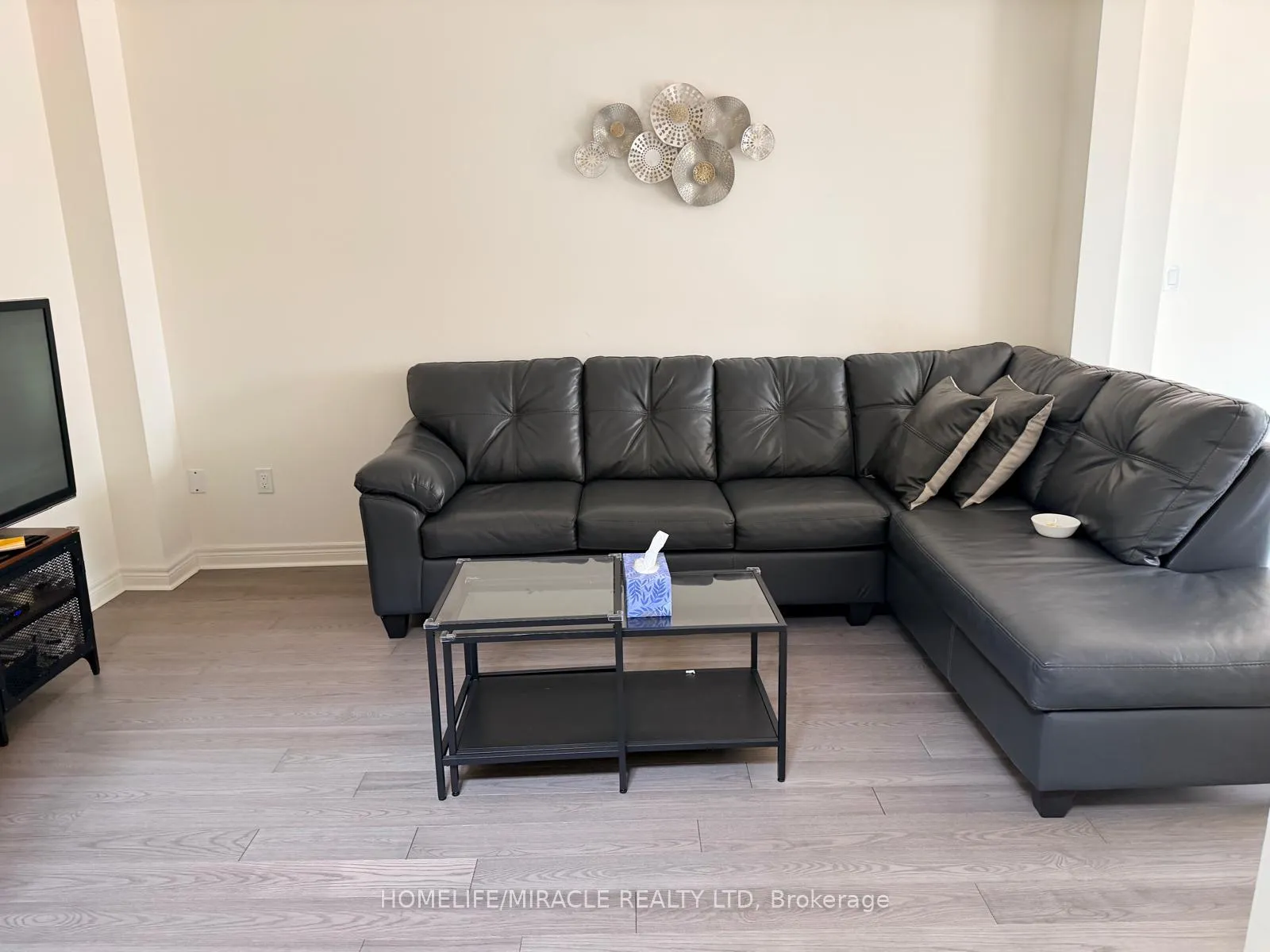 Photo 4 of 1218 Jim Brewster Circle, Oshawa, Windfields — HOMEH