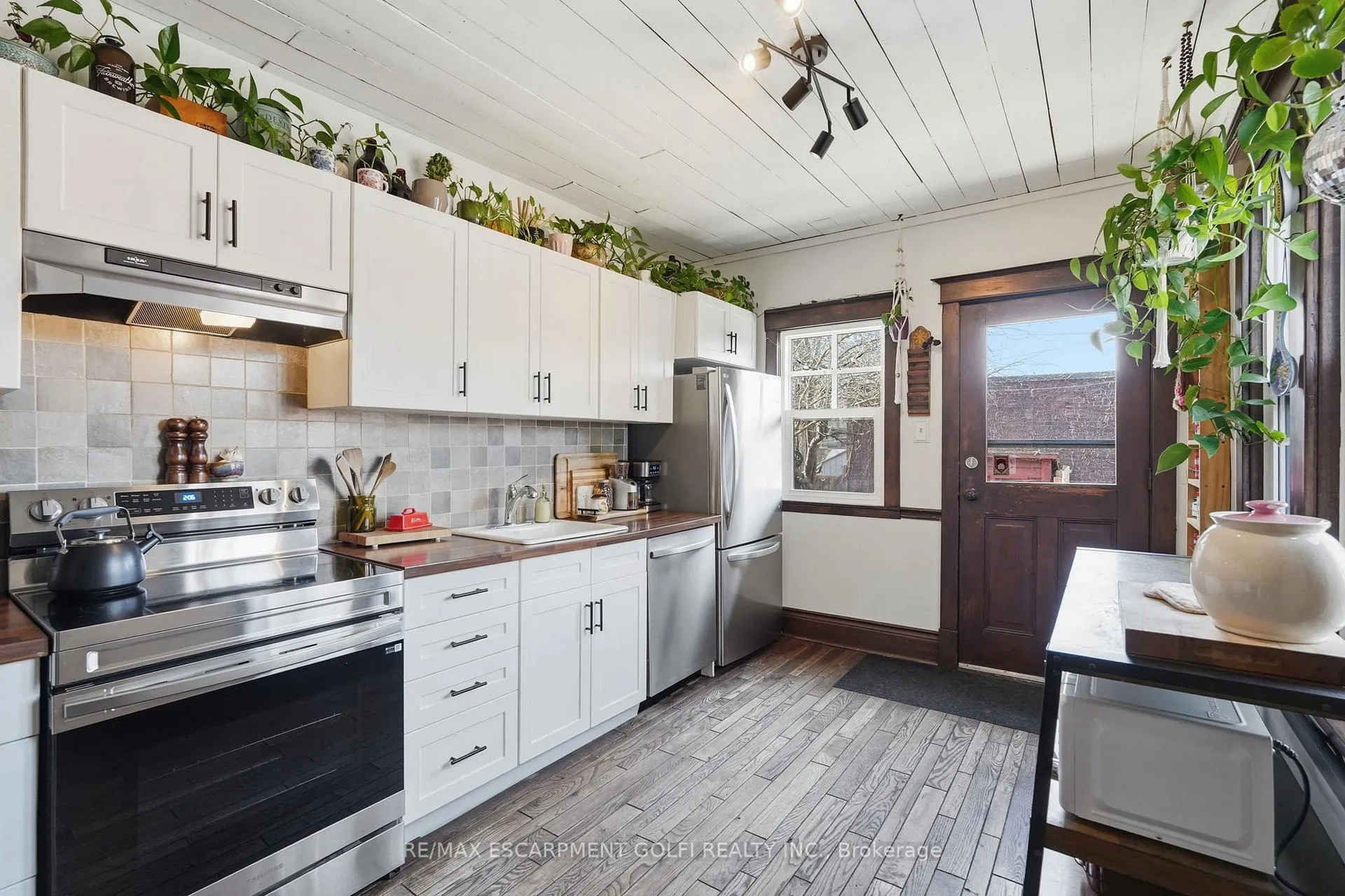 Photo 15 of 16 Burris Street, Hamilton, Gibson — HOMEH