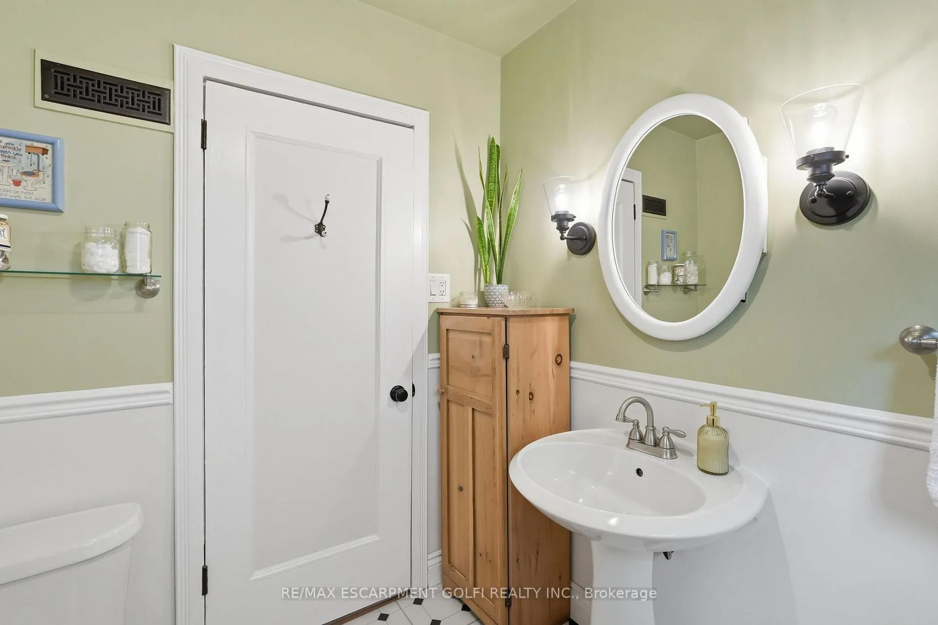 Photo 31 of 16 Burris Street, Hamilton, Gibson — HOMEH
