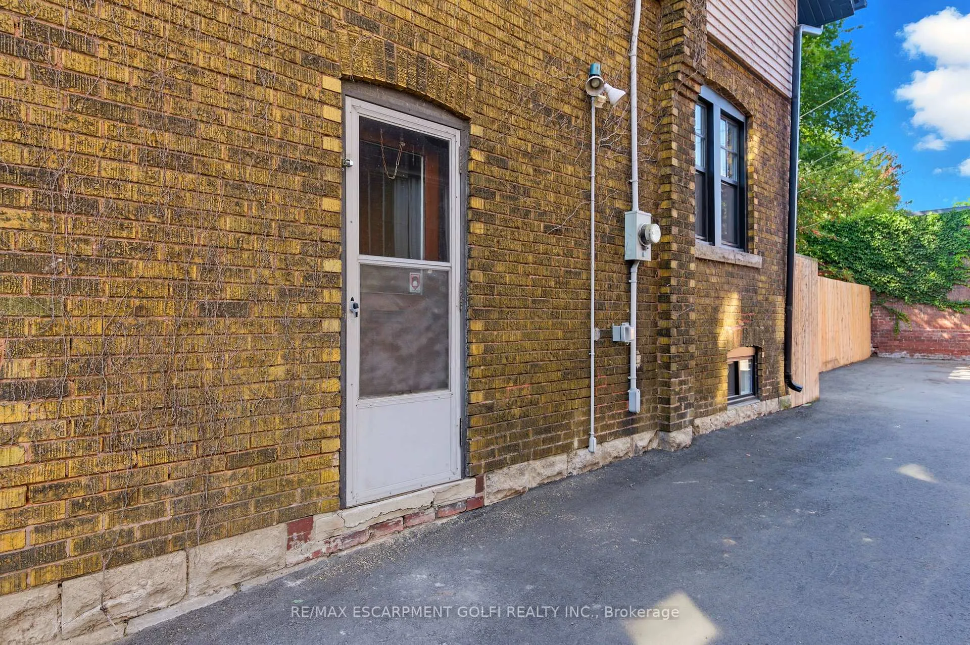 Photo 32 of 16 Burris Street, Hamilton, Gibson — HOMEH