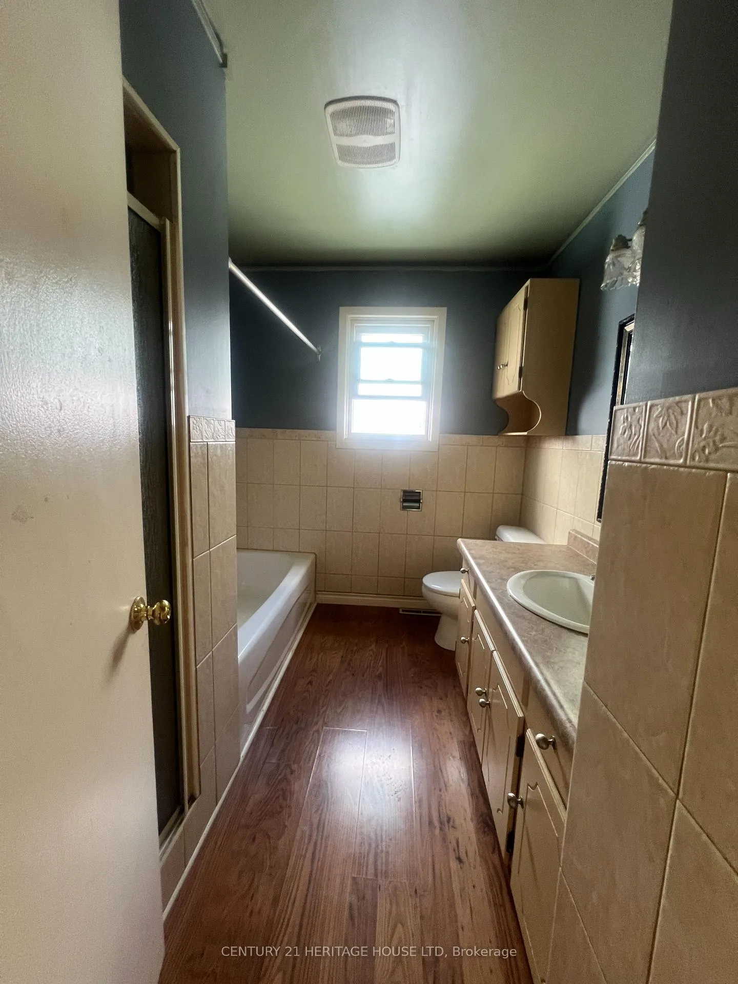 Photo 23 of 197 King Street S, Minto — HOMEH