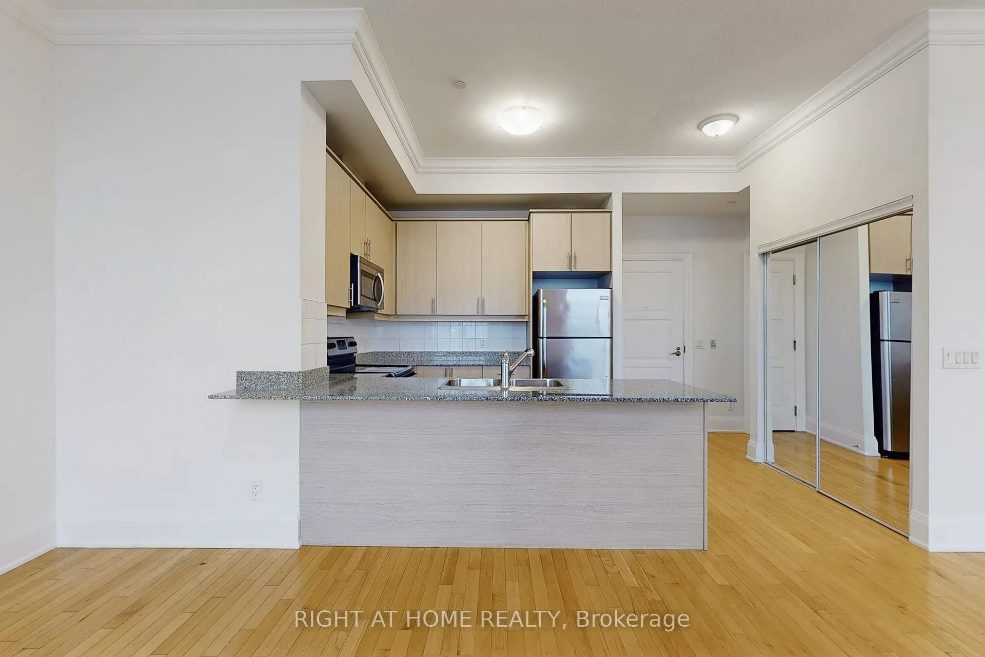 Photo 5 of Unit UPH6, 9500 Markham Road, Markham, Wismer — HOMEH