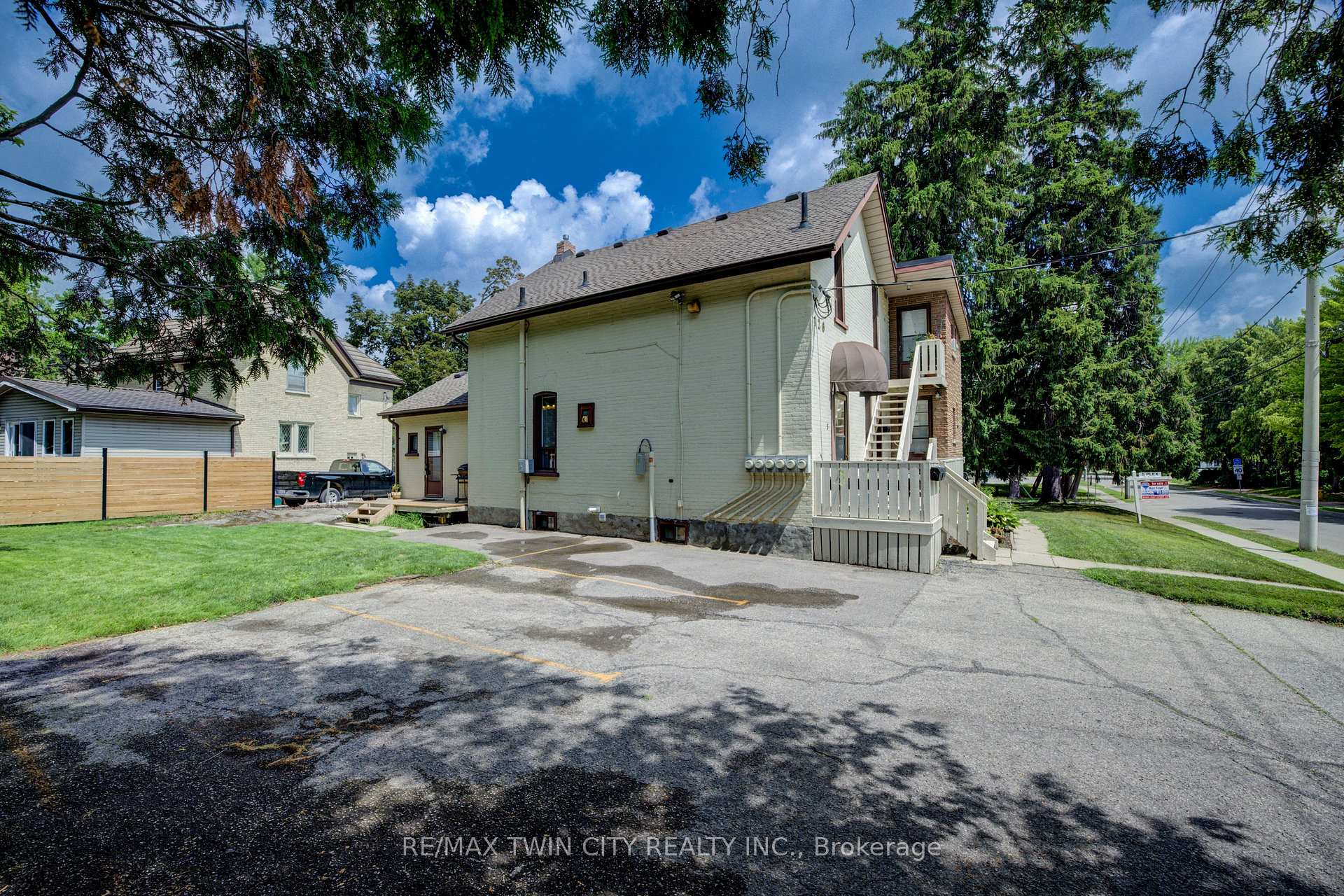 Photo 3 of 126 David Street, Kitchener — HOMEH