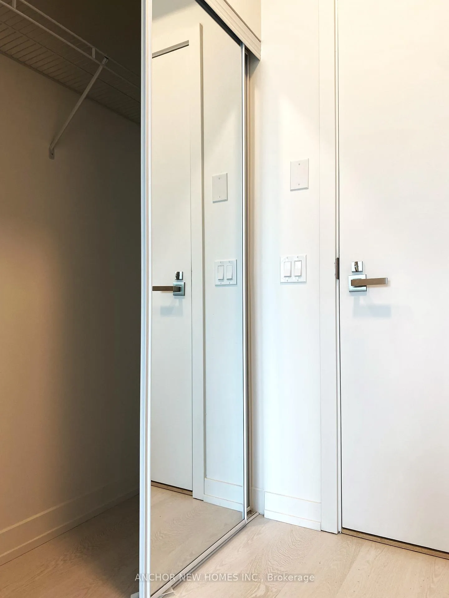 Photo 3 of Unit 416, 415 Main Street N, Hamilton, Kirkendall — HOMEH