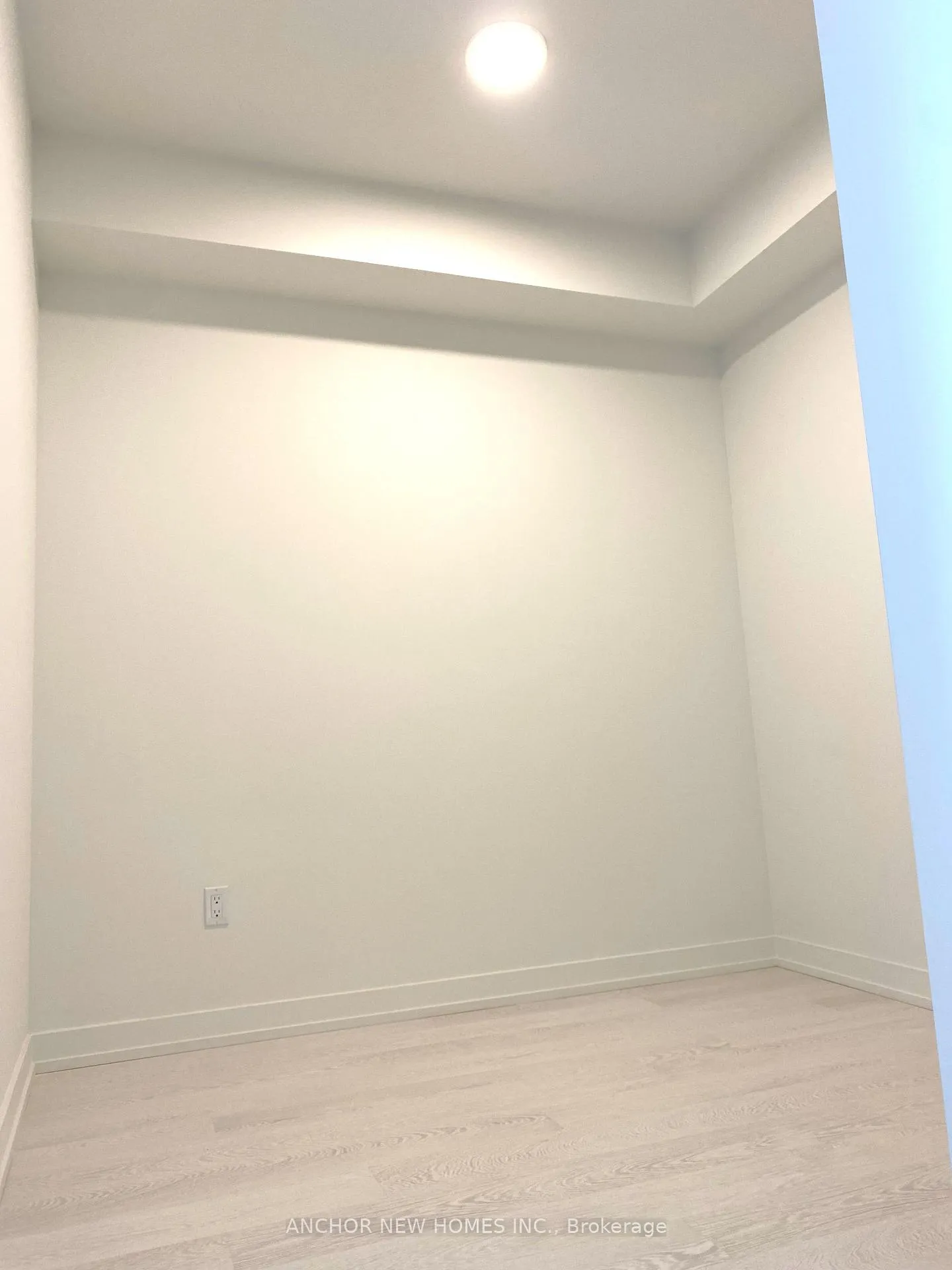 Photo 7 of Unit 416, 415 Main Street N, Hamilton, Kirkendall — HOMEH
