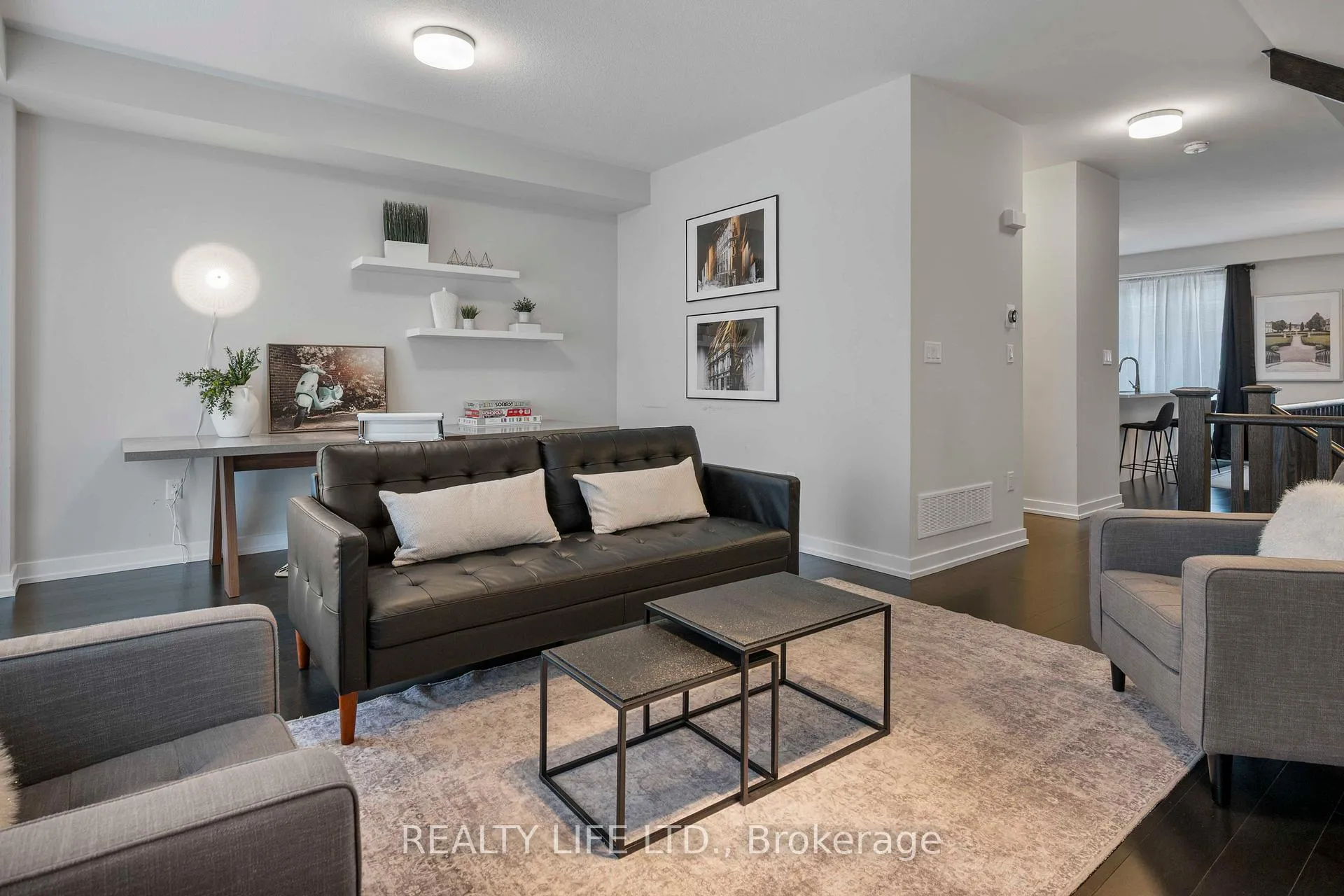 Photo 9 of 28 Folcroft Street, Brampton, Credit Valley — HOMEH