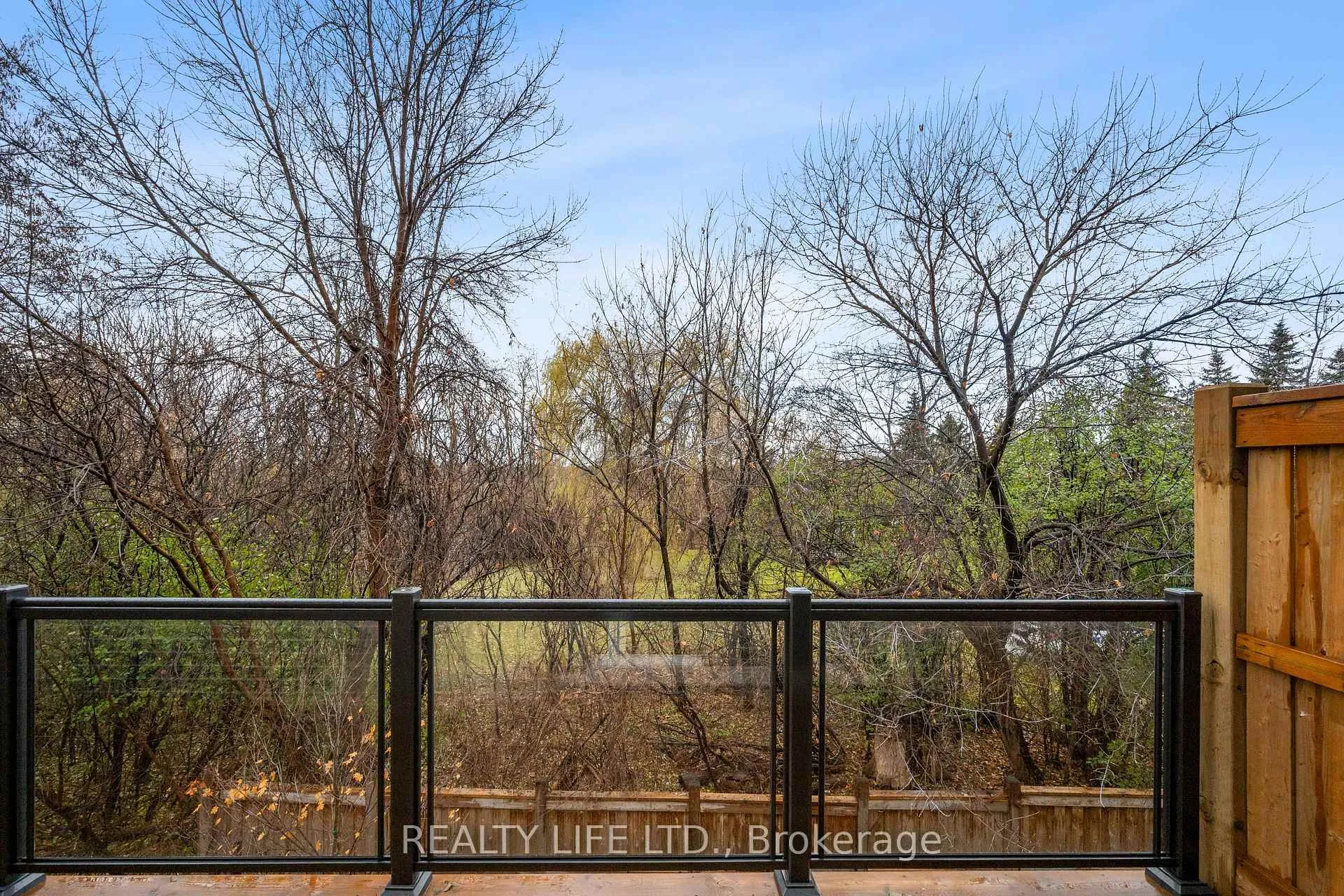 Photo 14 of 28 Folcroft Street, Brampton, Credit Valley — HOMEH
