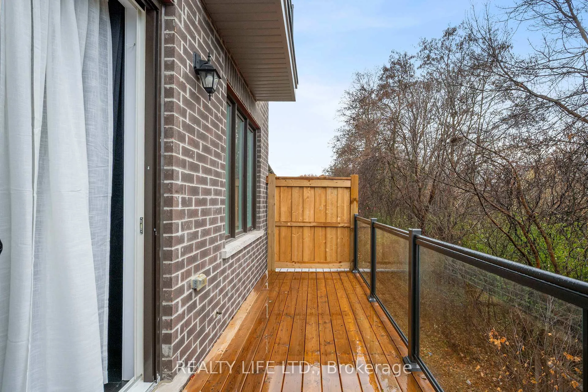 Photo 15 of 28 Folcroft Street, Brampton, Credit Valley — HOMEH