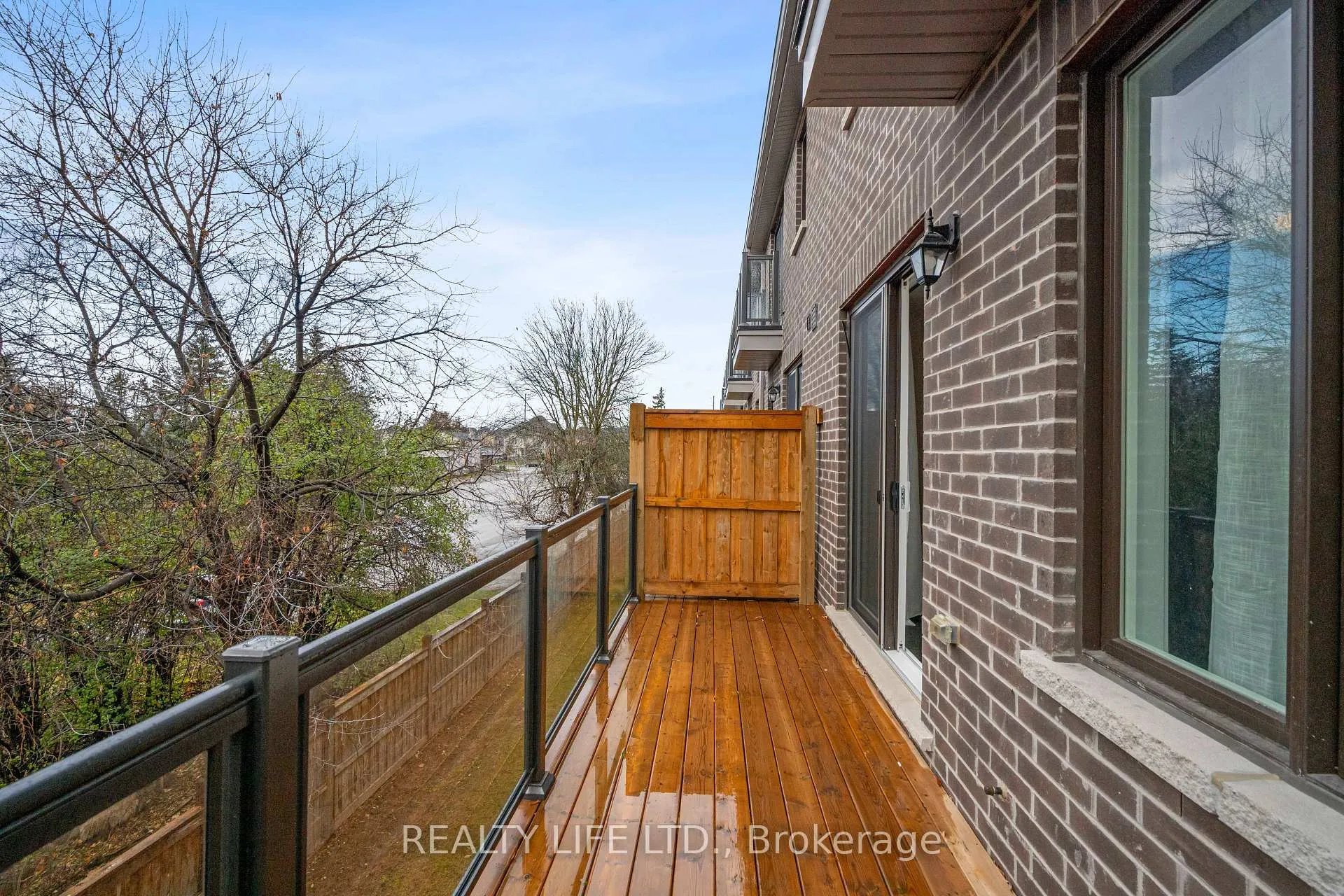 Photo 16 of 28 Folcroft Street, Brampton, Credit Valley — HOMEH