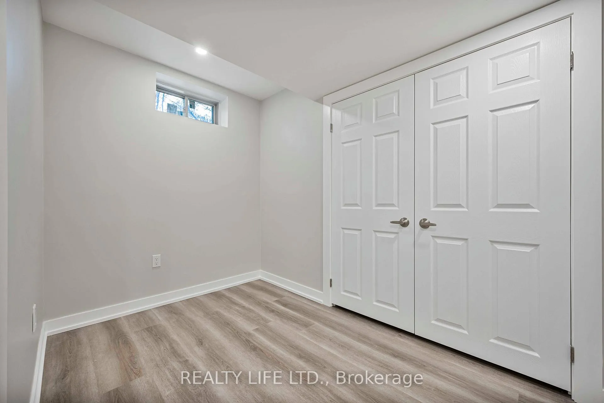 Photo 44 of 28 Folcroft Street, Brampton, Credit Valley — HOMEH