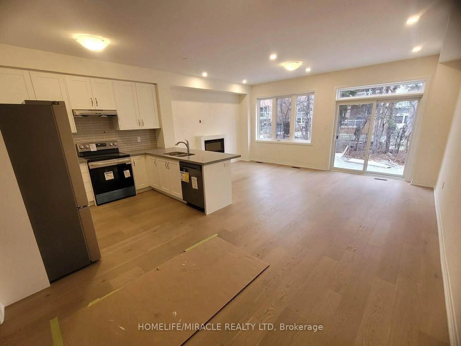 Photo 2 of 14 Rumi Court, Vaughan, Patterson — HOMEH