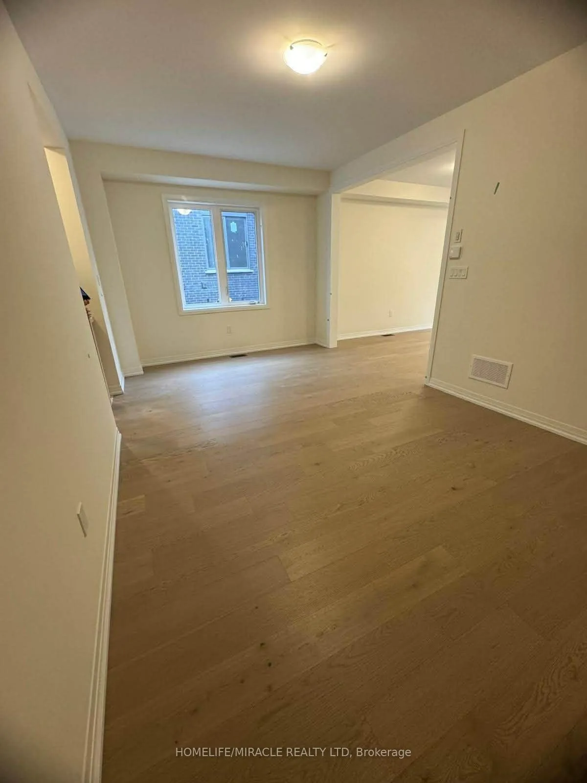 Photo 4 of 14 Rumi Court, Vaughan, Patterson — HOMEH