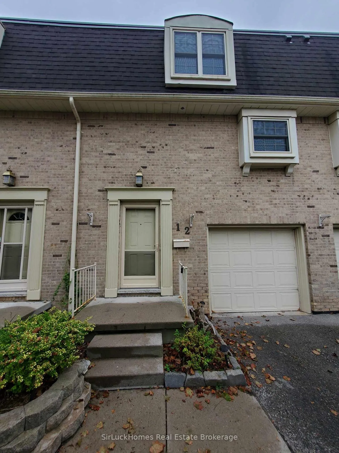Photo 1 of Unit 12, 900 Pond View Road, London, South T — HOMEH