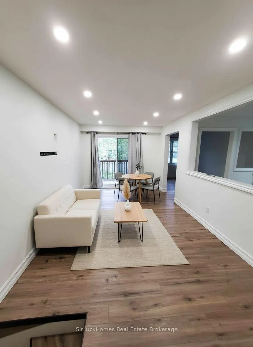 Photo 2 of Unit 12, 900 Pond View Road, London, South T — HOMEH