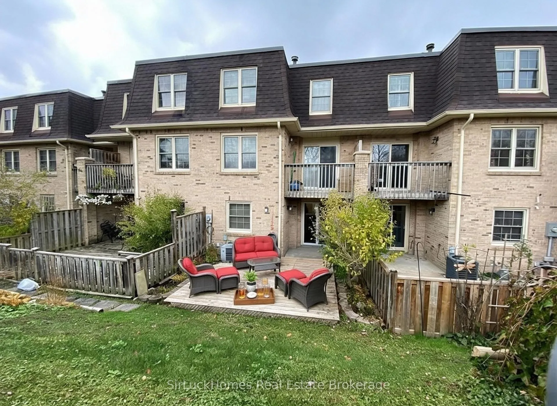 Photo 17 of Unit 12, 900 Pond View Road, London, South T — HOMEH
