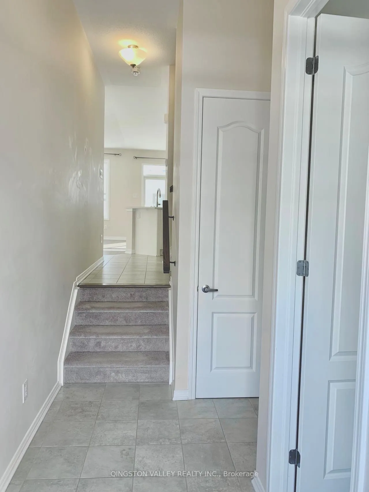 Photo 2 of 850 Element Private, Ottawa, Kanata - Emerald Meadows/Trailwest — HOMEH