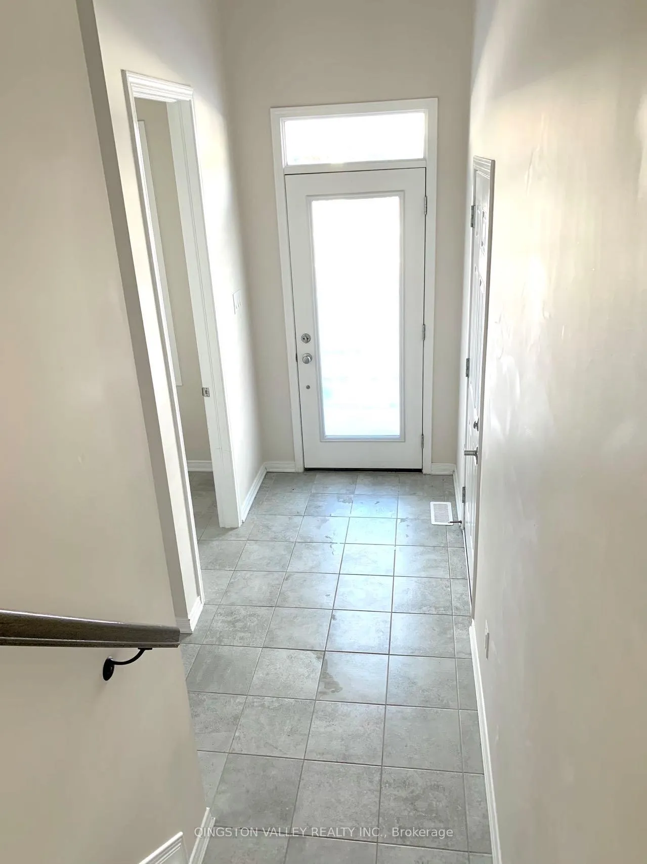 Photo 4 of 850 Element Private, Ottawa, Kanata - Emerald Meadows/Trailwest — HOMEH