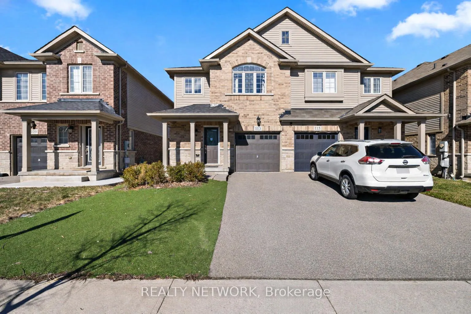 Front of 113 Echovalley Drive