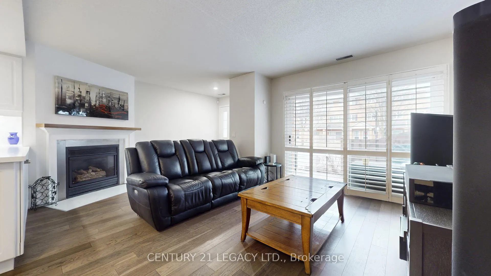 Photo 5 of Unit 419, 1400 The Esplanade North, Pickering, Town Centre — HOMEH