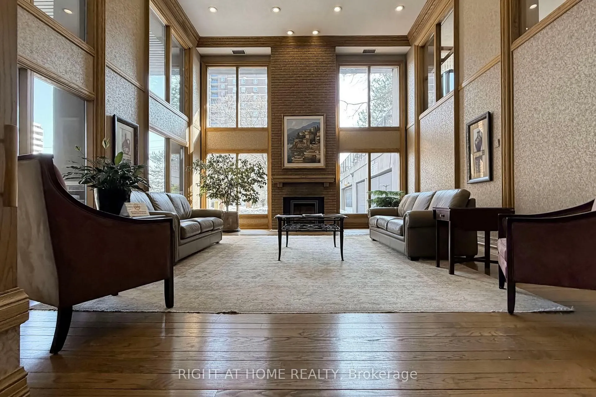 Photo 4 of Unit 2009, 40 Richview Road, Etobicoke, Humber Heights — HOMEH
