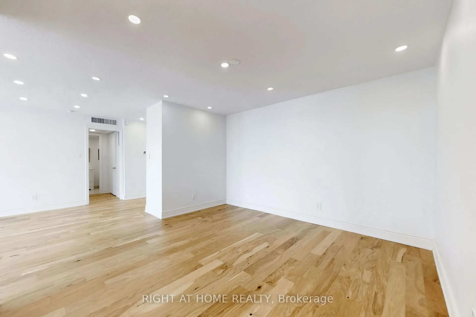 Photo 19 of Unit 2009, 40 Richview Road, Etobicoke, Humber Heights — HOMEH