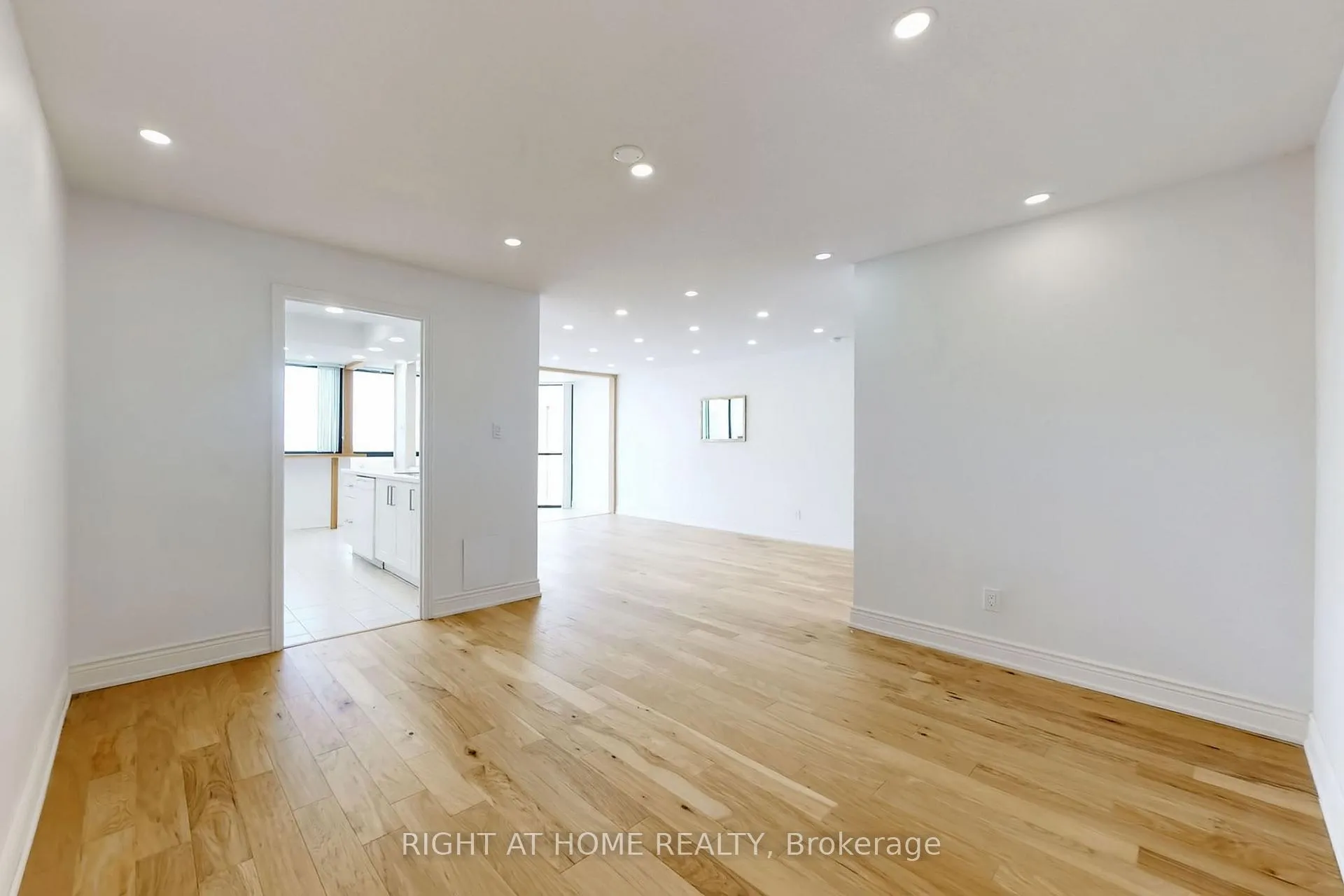 Photo 20 of Unit 2009, 40 Richview Road, Etobicoke, Humber Heights — HOMEH