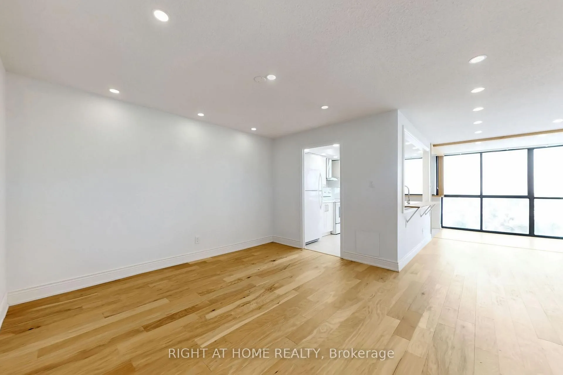 Photo 21 of Unit 2009, 40 Richview Road, Etobicoke, Humber Heights — HOMEH
