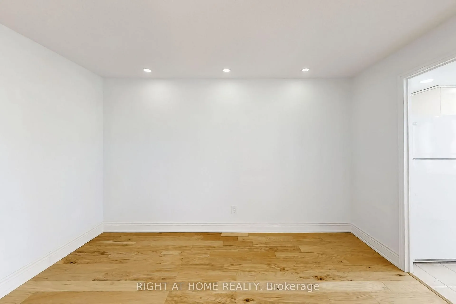 Photo 22 of Unit 2009, 40 Richview Road, Etobicoke, Humber Heights — HOMEH