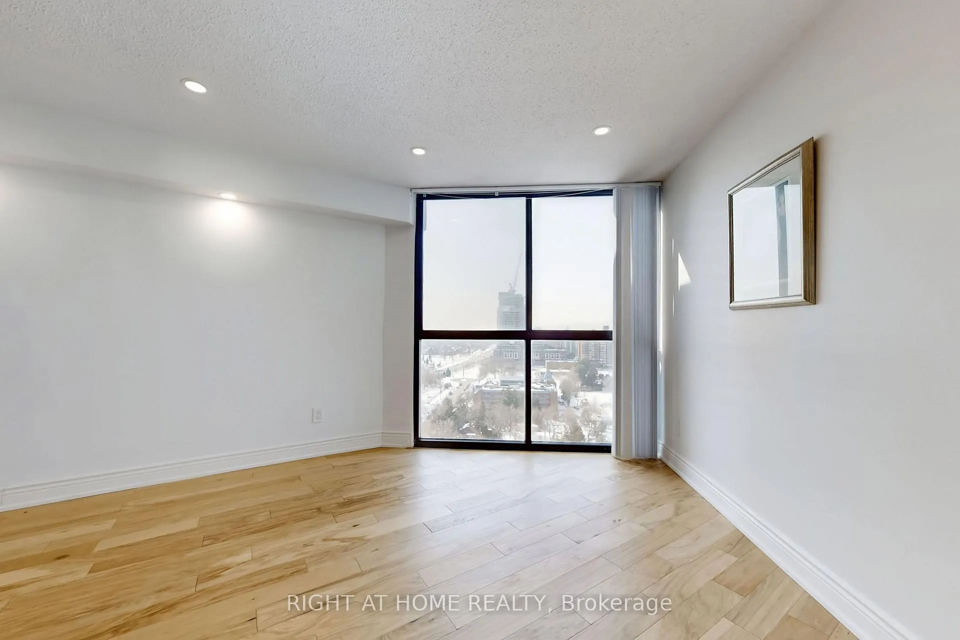 Photo 26 of Unit 2009, 40 Richview Road, Etobicoke, Humber Heights — HOMEH