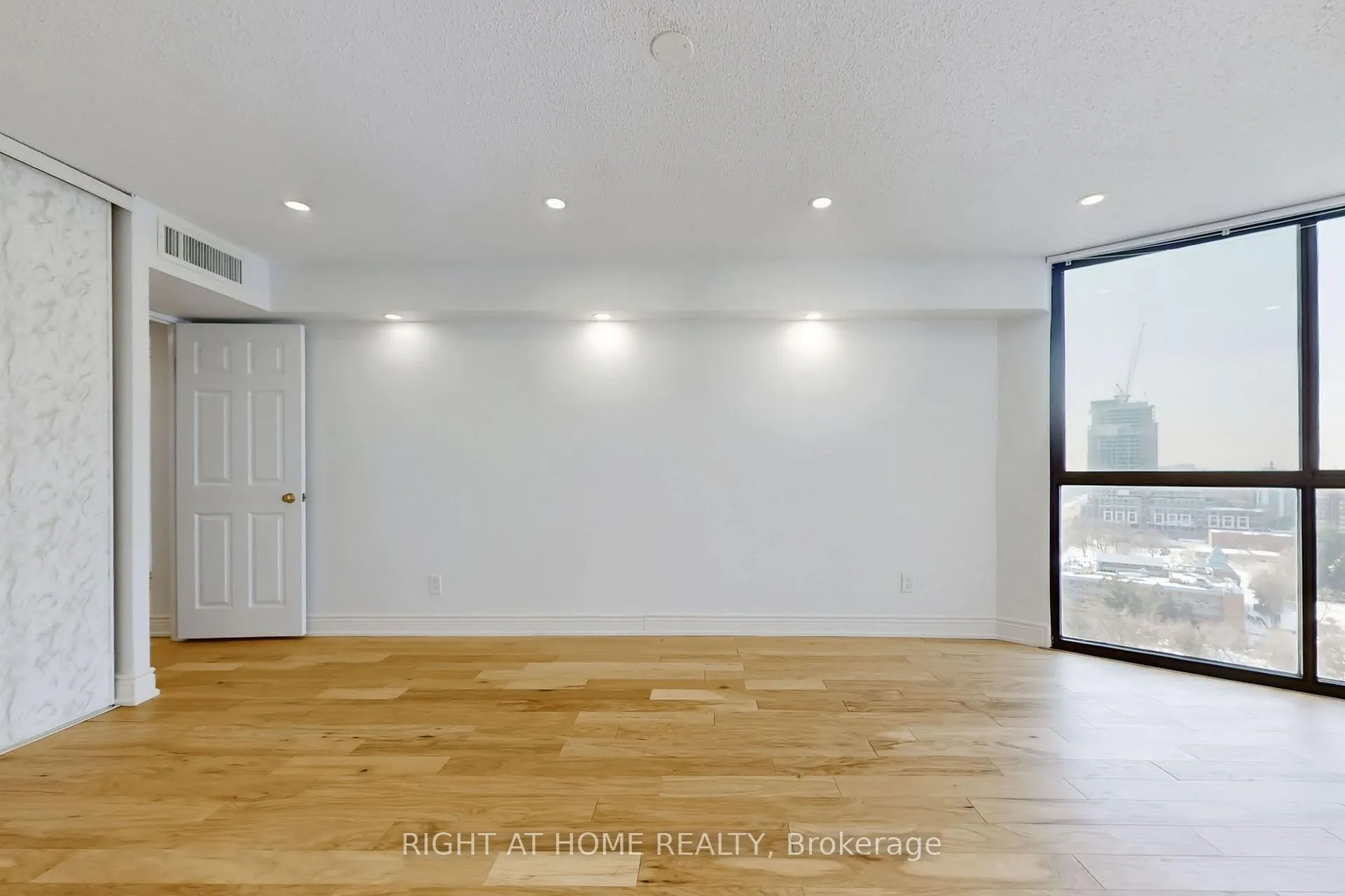 Photo 27 of Unit 2009, 40 Richview Road, Etobicoke, Humber Heights — HOMEH
