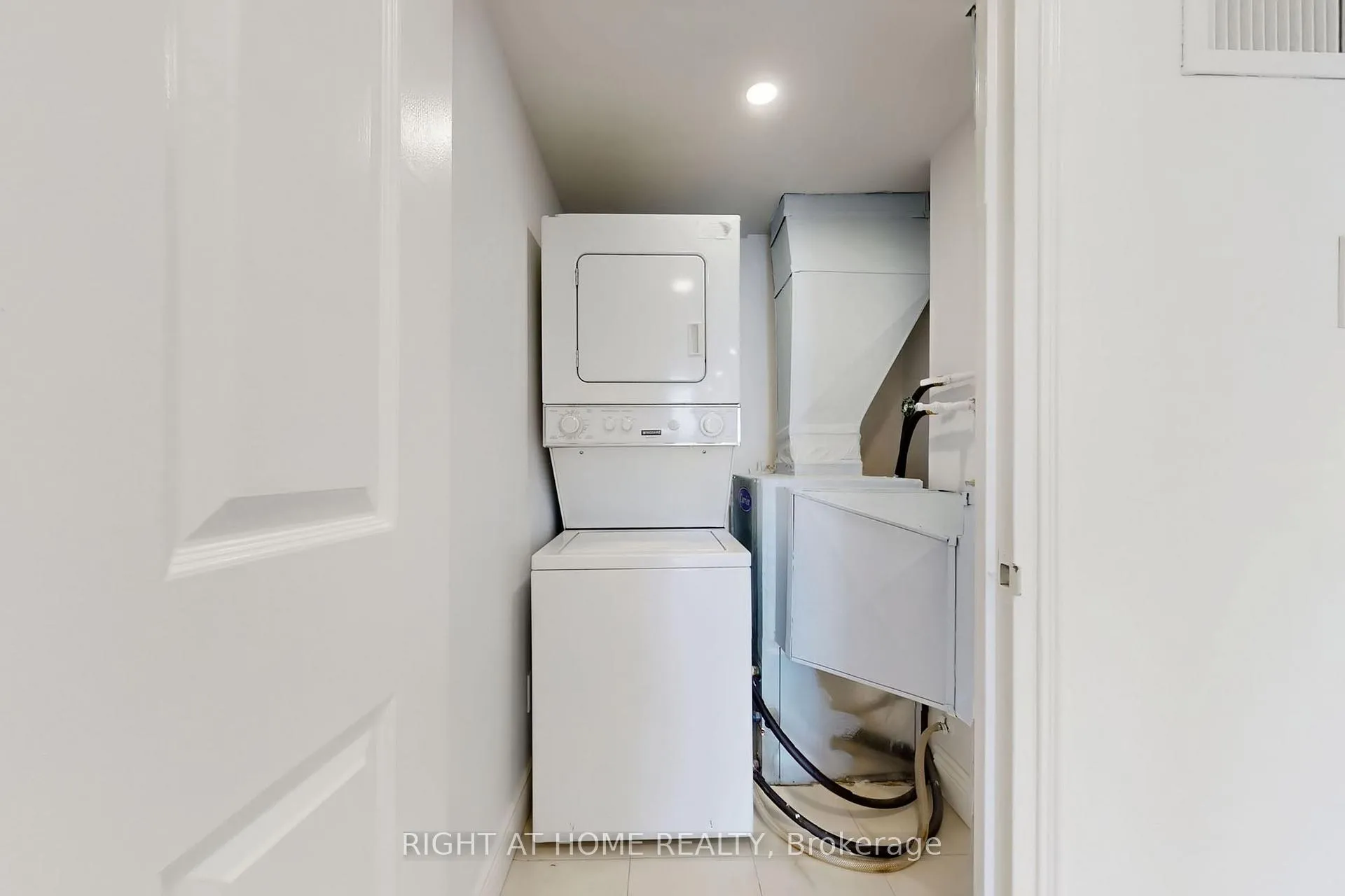 Photo 38 of Unit 2009, 40 Richview Road, Etobicoke, Humber Heights — HOMEH