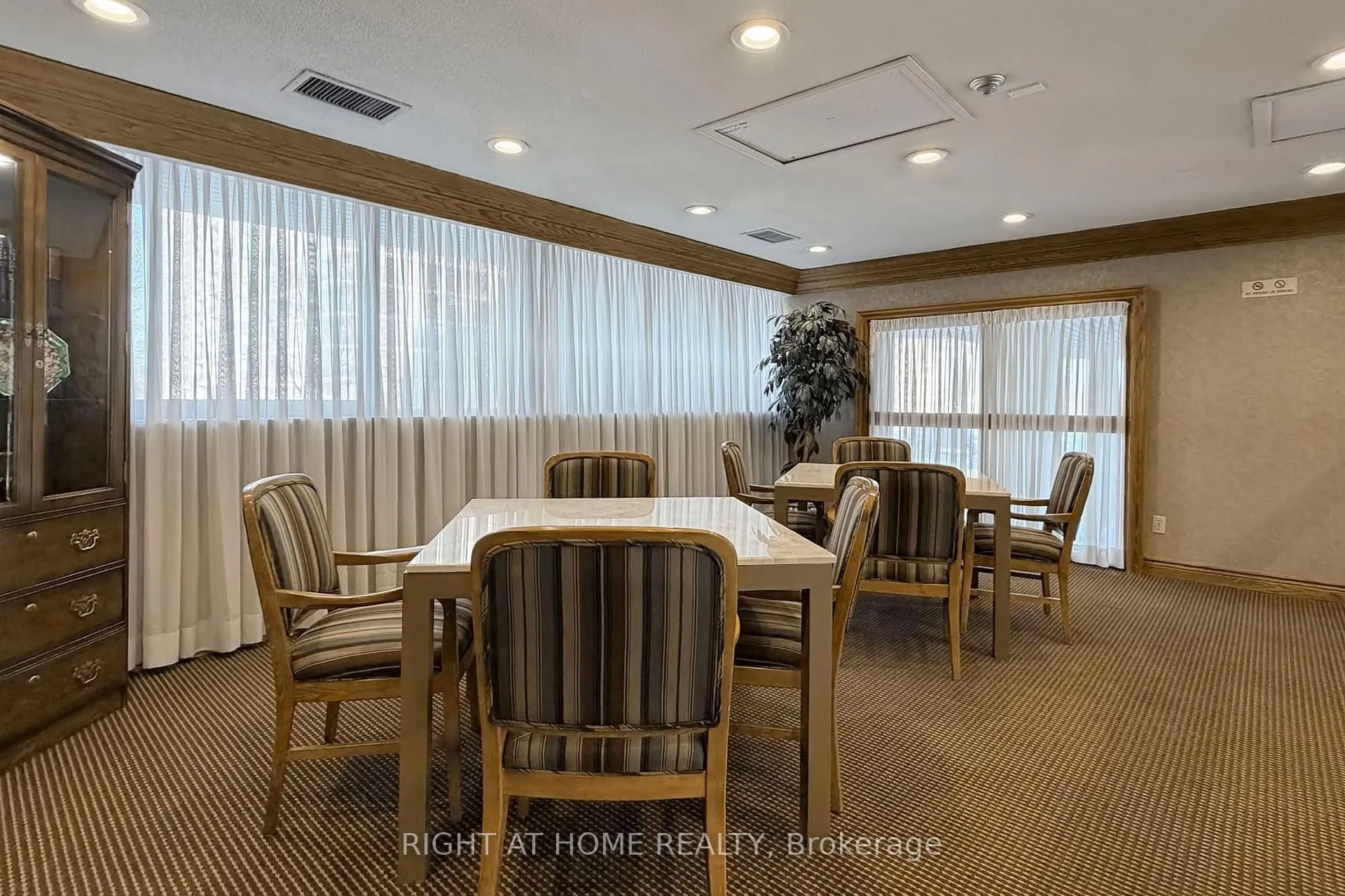 Photo 49 of Unit 2009, 40 Richview Road, Etobicoke, Humber Heights — HOMEH
