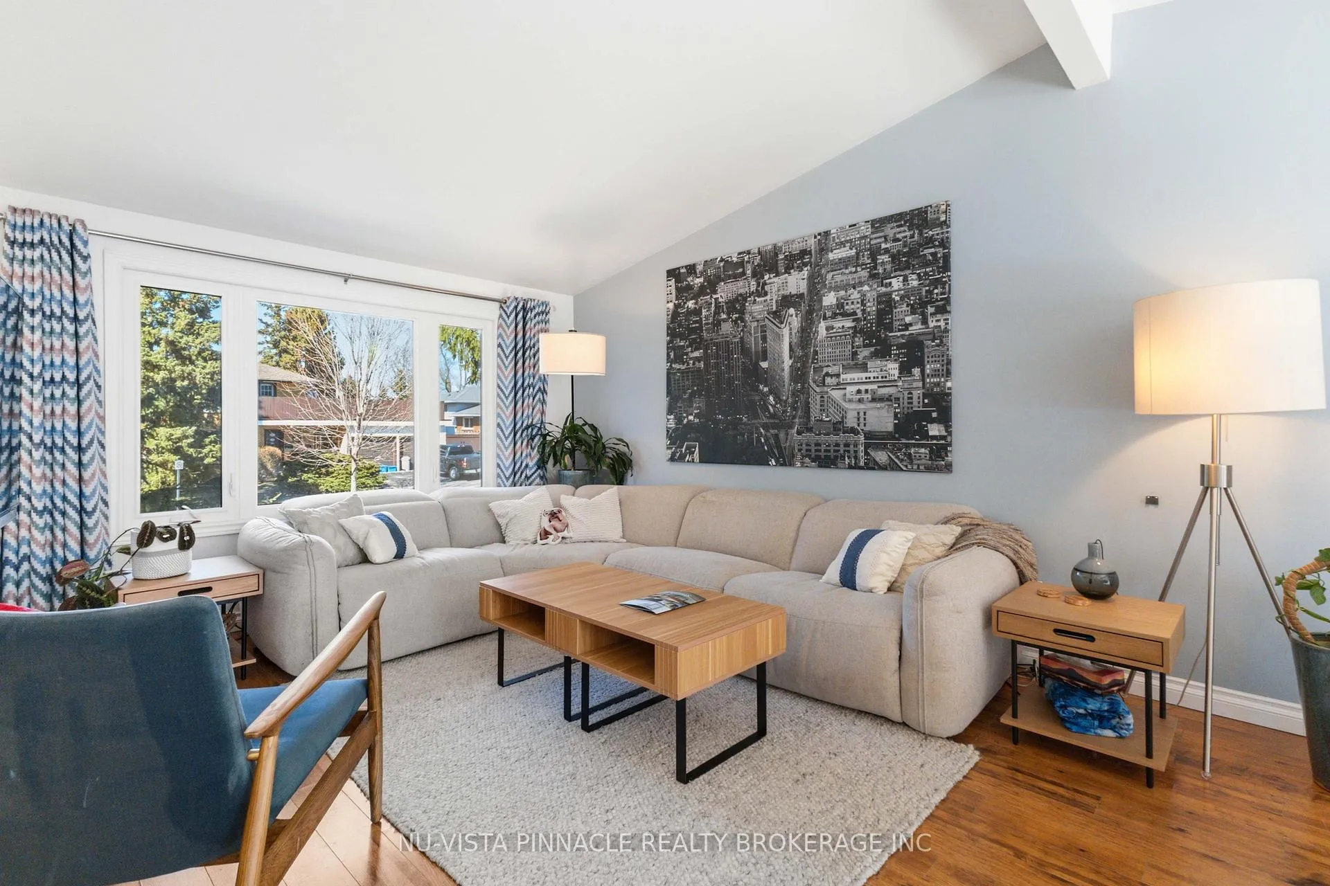Photo 4 of 31 Sumner Road, London, South T — HOMEH