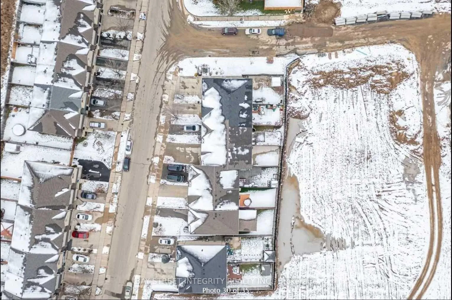 Photo 5 of 231 Dicenzo Drive, Hamilton, Ryckmans — HOMEH