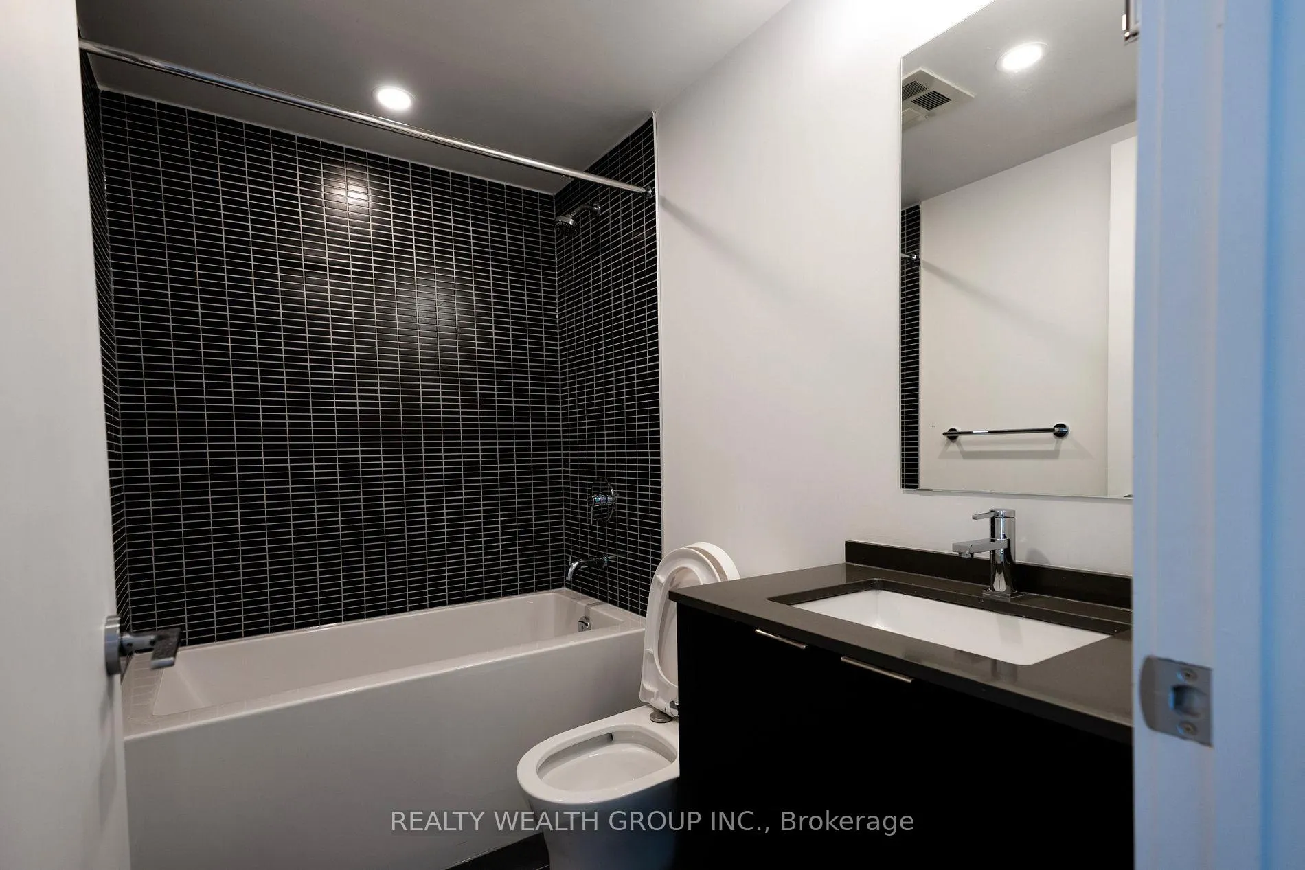 Photo 9 of Unit 335, 1 Jarvis Street, Hamilton, Beasley — HOMEH