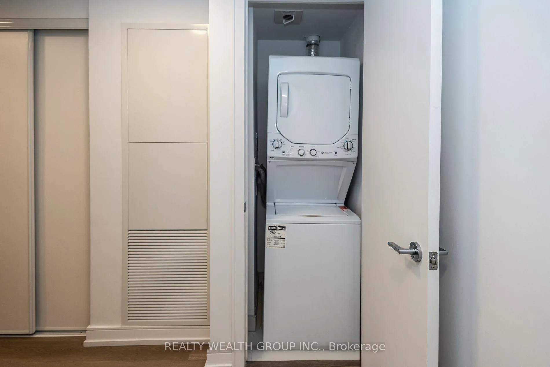 Photo 10 of Unit 335, 1 Jarvis Street, Hamilton, Beasley — HOMEH