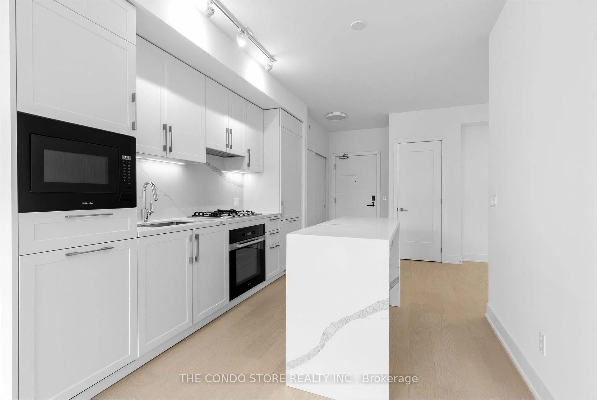 Photo 4 of Unit 508, 8 Manor Road W, Toronto, Yonge-Eglinton — HOMEH
