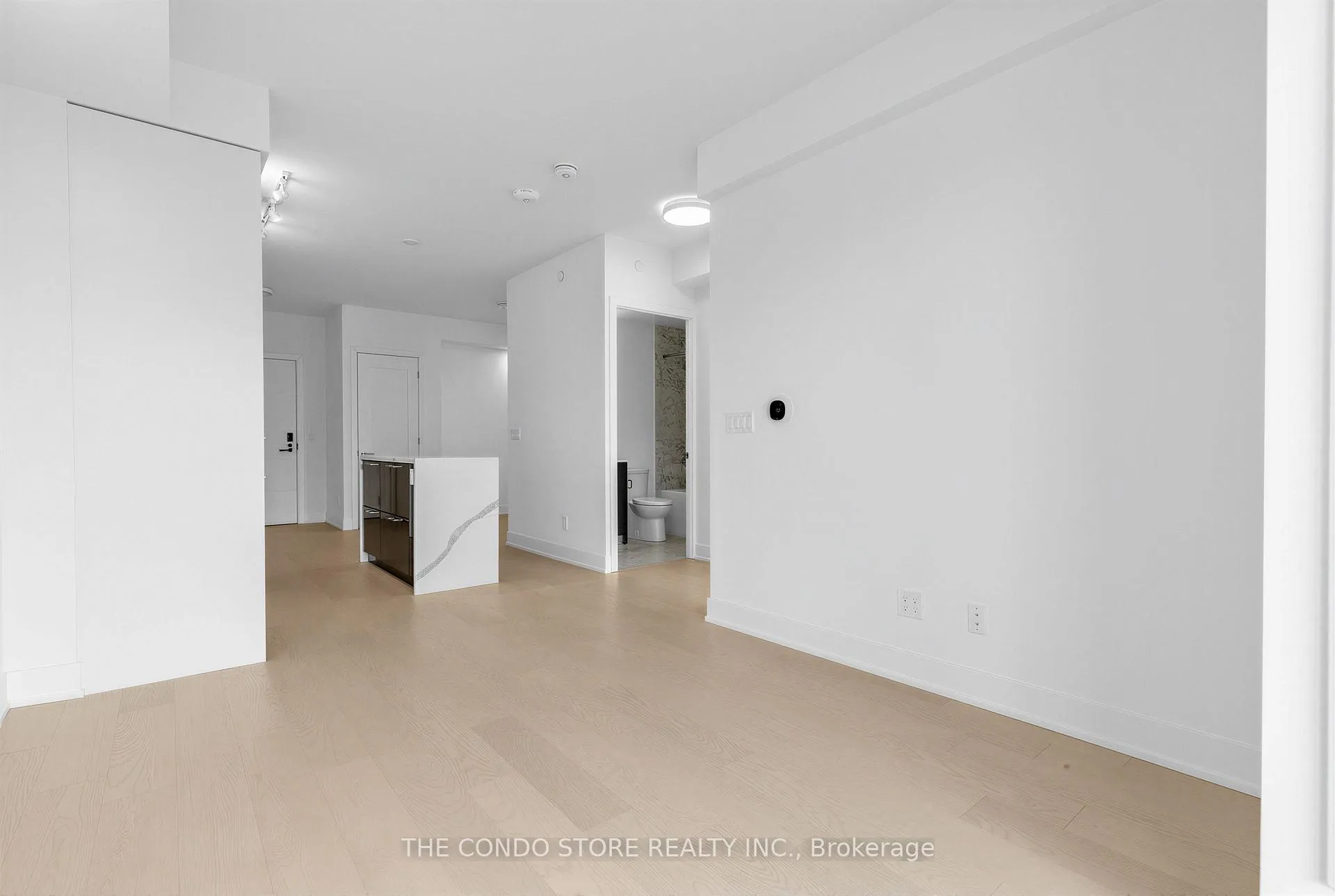 Photo 6 of Unit 508, 8 Manor Road W, Toronto, Yonge-Eglinton — HOMEH